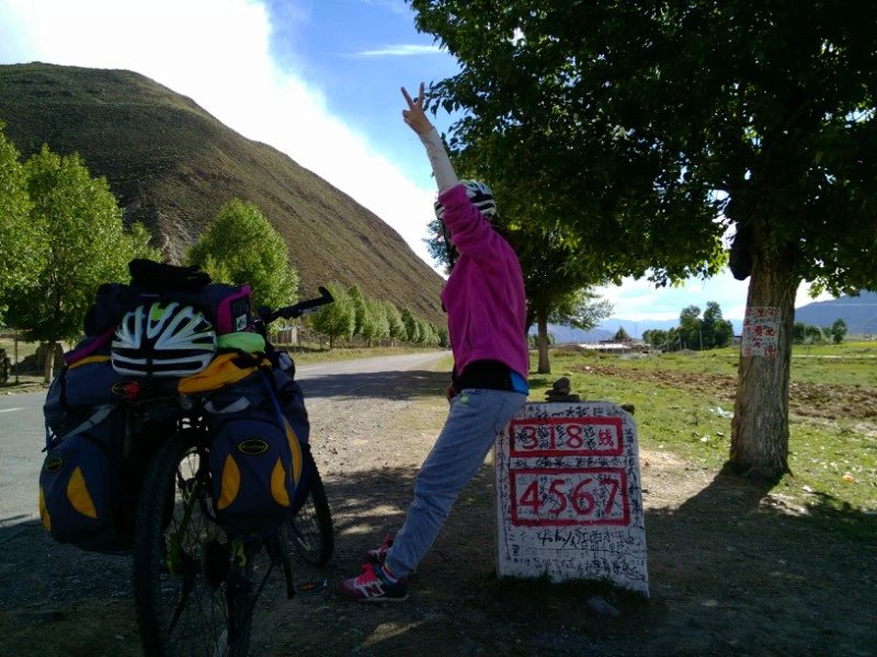 HHDD漢庫克的個(gè)人主頁（背景預(yù)覽） - 主頁背景設(shè)置 - 站酷設(shè)計(jì)師HHDD漢庫克原創(chuàng)素材 - 站酷ZCOOL