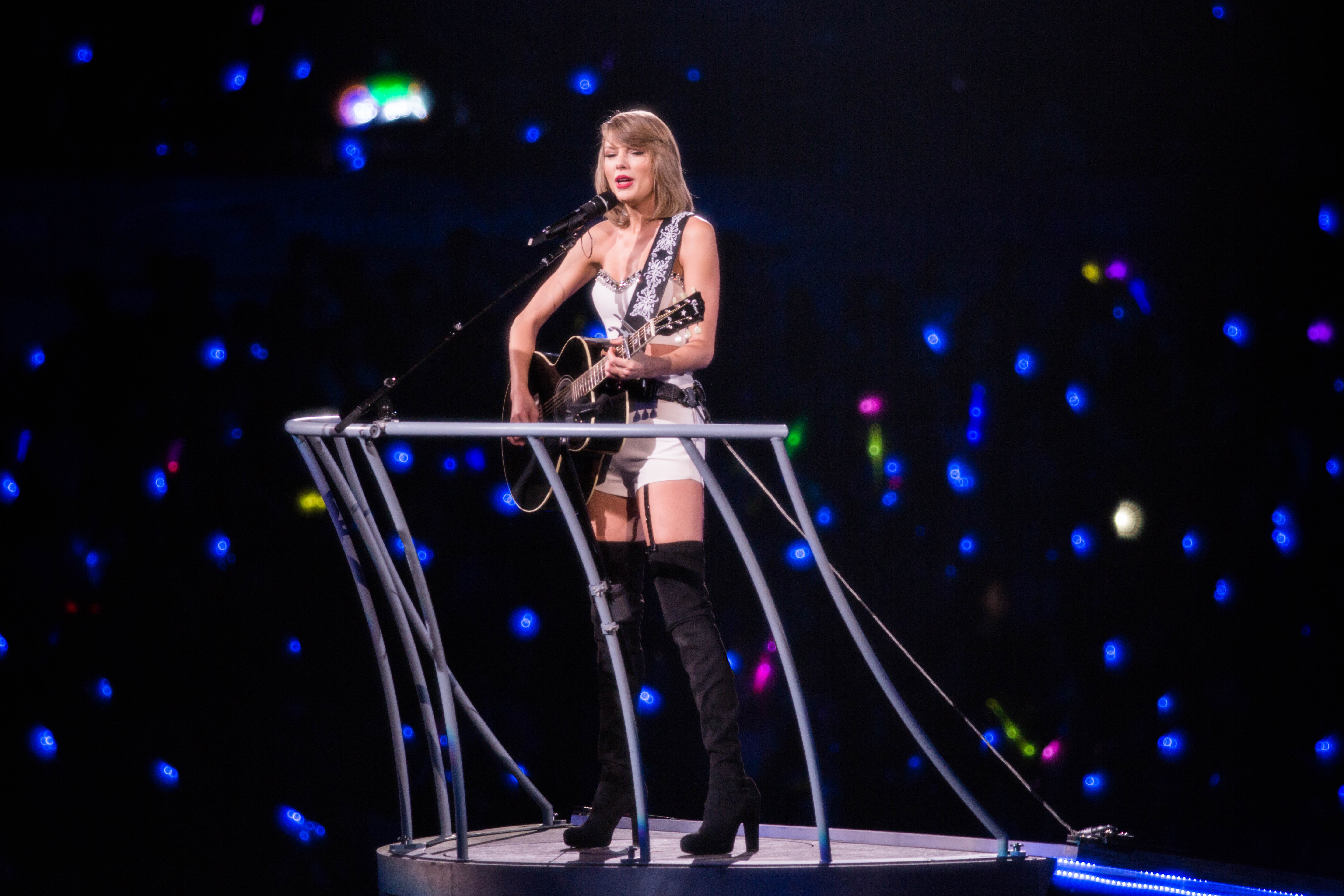 拍照的番茄酱的个人主页（背景预览） - 主页背景设置 - 站酷设计师拍照的番茄酱原创素材 - 站酷ZCOOL