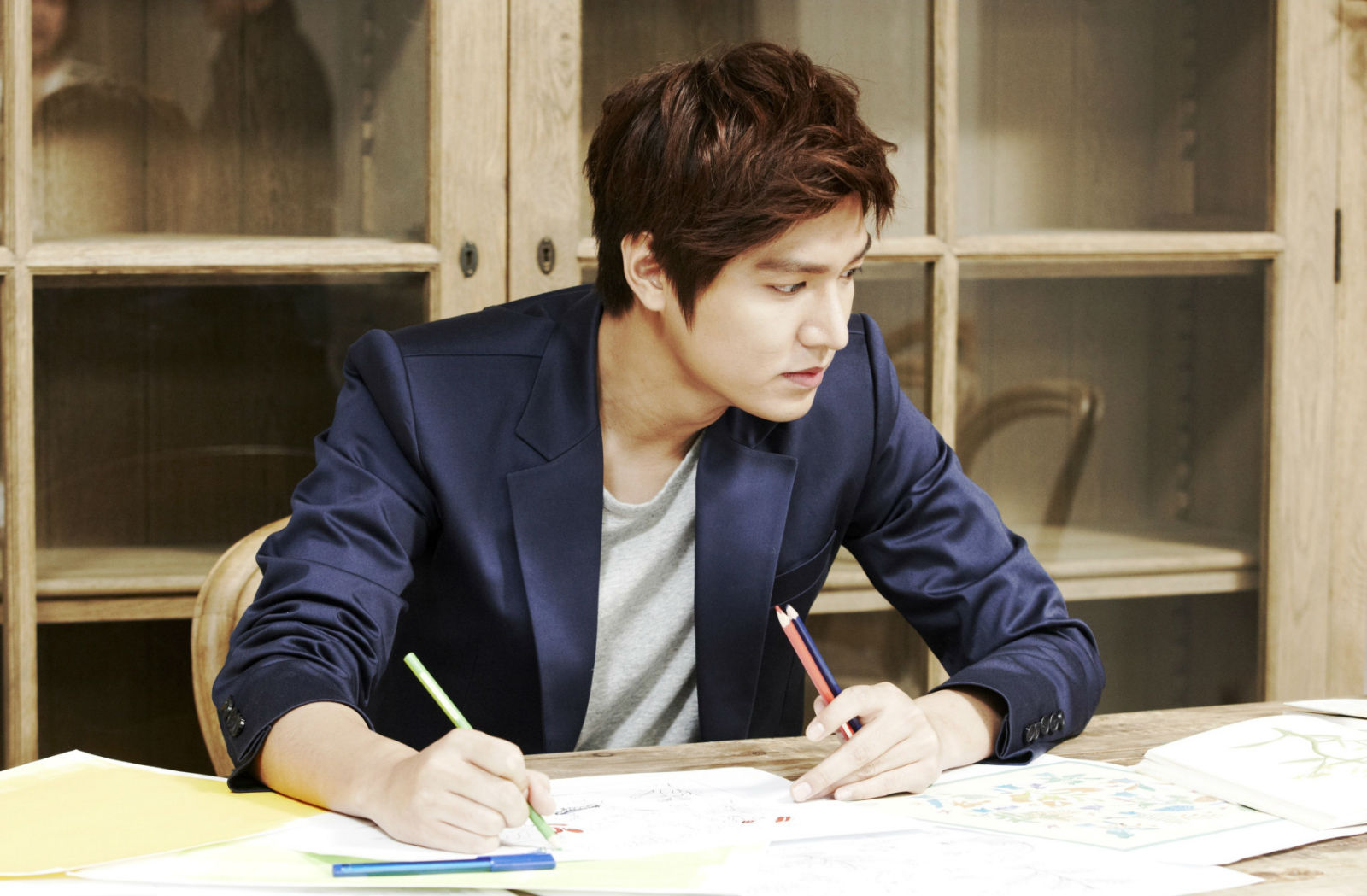 睫毛上的一滴泪珠的个人主页（背景预览） - 主页背景设置 - 站酷设计师睫毛上的一滴泪珠原创素材 - 站酷ZCOOL