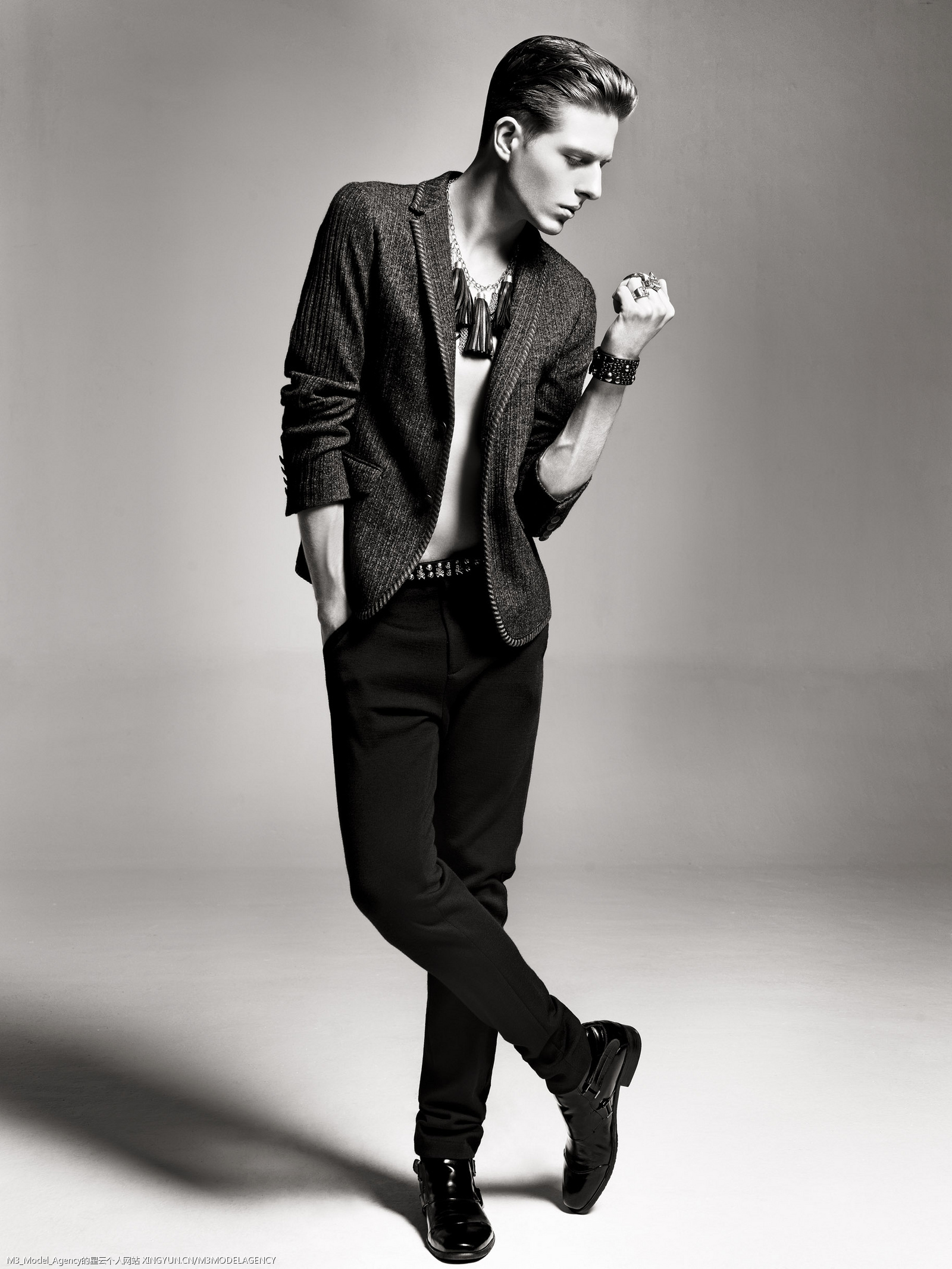 我不叫點(diǎn)點(diǎn)的個(gè)人主頁(yè)（背景預(yù)覽） - 主頁(yè)背景設(shè)置 - 站酷設(shè)計(jì)師我不叫點(diǎn)點(diǎn)原創(chuàng)素材 - 站酷ZCOOL