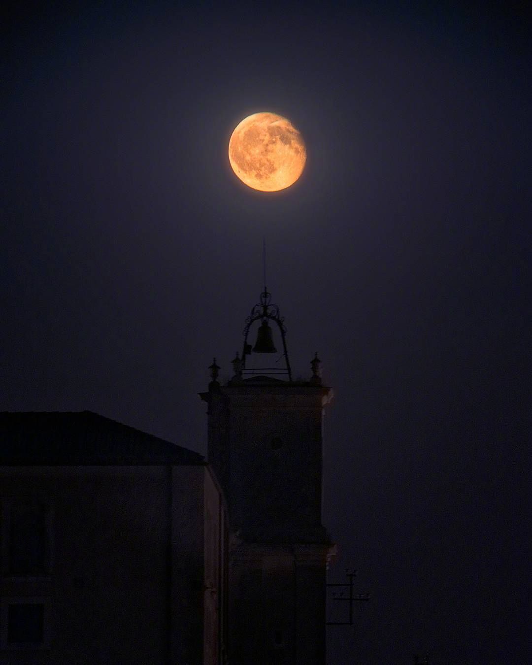 天壤的白月的个人主页（背景预览） - 主页背景设置 - 站酷设计师天壤的白月原创素材 - 站酷ZCOOL