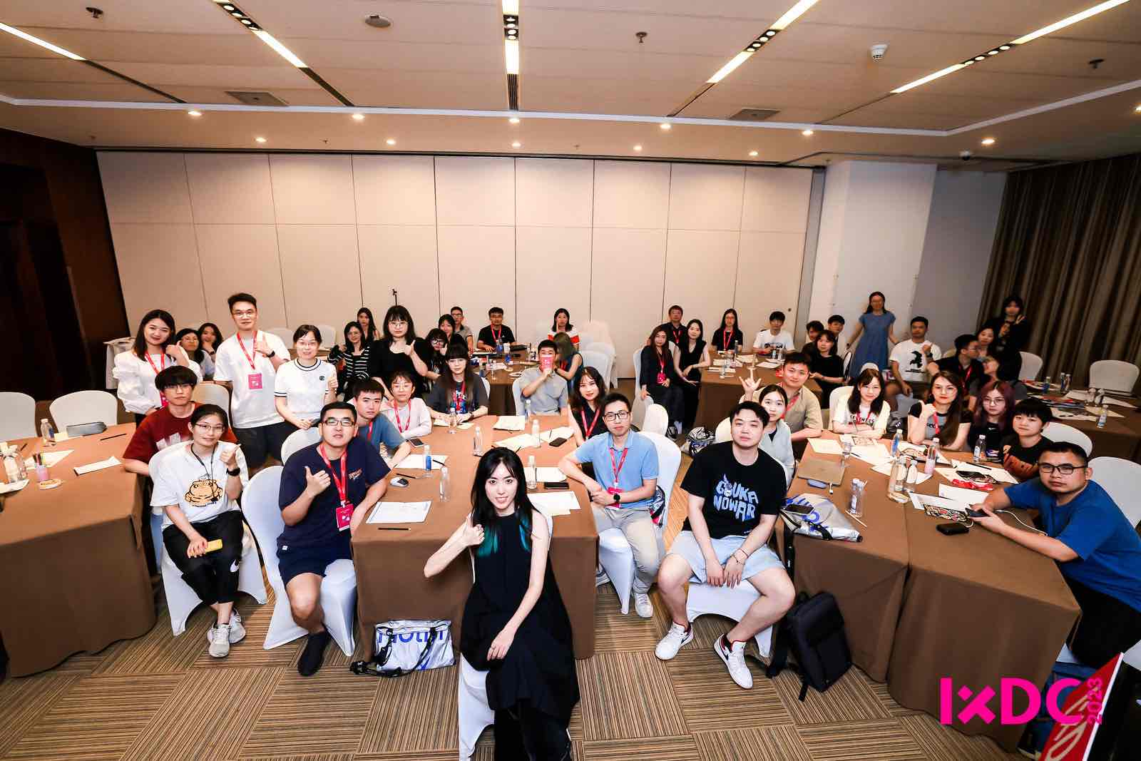 洪草莓的个人主页（背景预览） - 主页背景设置 - 站酷设计师洪草莓原创素材 - 站酷ZCOOL