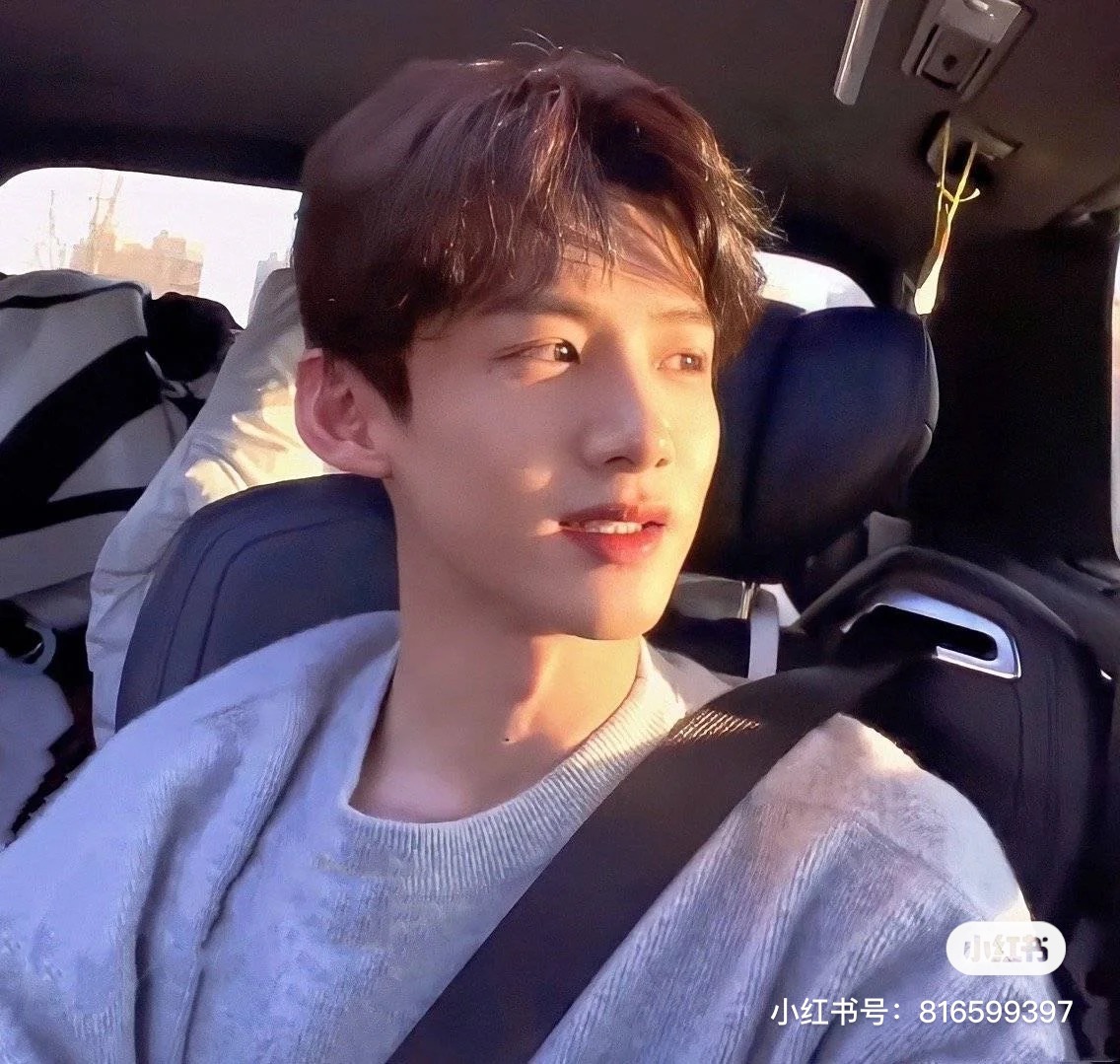 月亮w的个人主页（背景预览） - 主页背景设置 - 站酷设计师月亮w原创素材 - 站酷ZCOOL