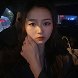 灿璨灿璨的头像