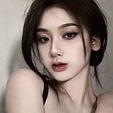 小靓爱设计的头像