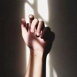 小段需要努力的头像