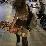花不会为花店而开的头像