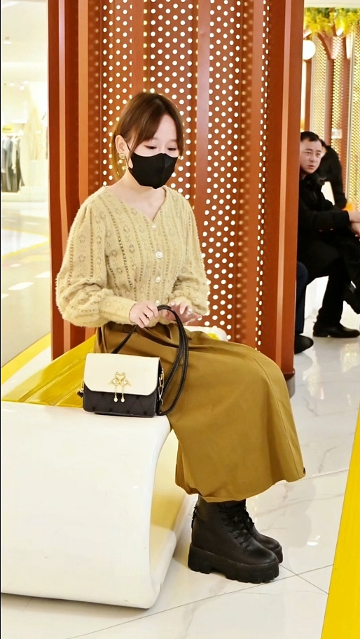 女装街拍（图ZMzcxMTI0MTg0） - 短片 - 站酷设计师秋之印象原创素材 - 站酷ZCOOL