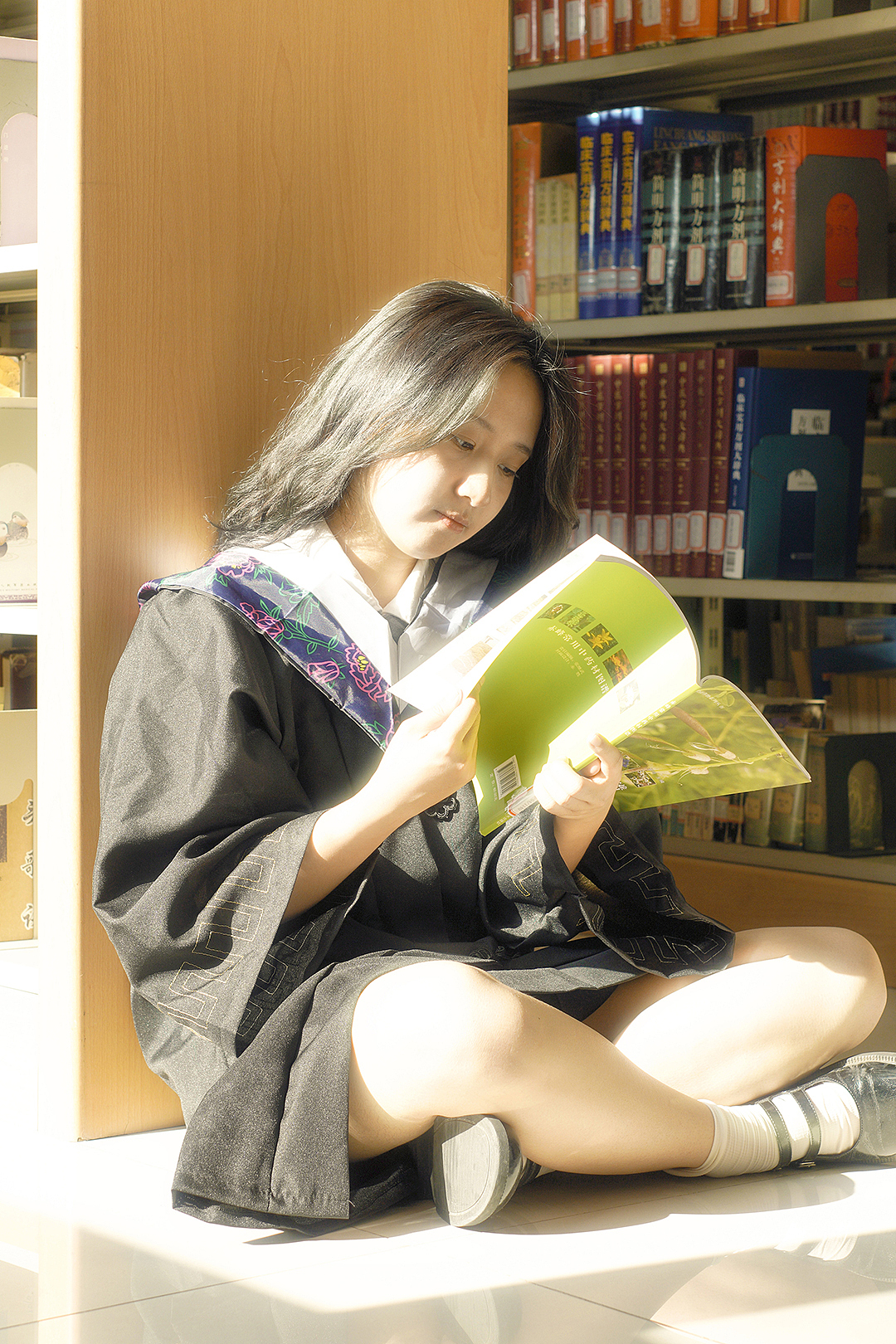 🎓青春是？（3）（图ZMzcxMjU4NTE2） - 人像摄影 - 站酷设计师莫妮卡谭原创素材 - 站酷ZCOOL