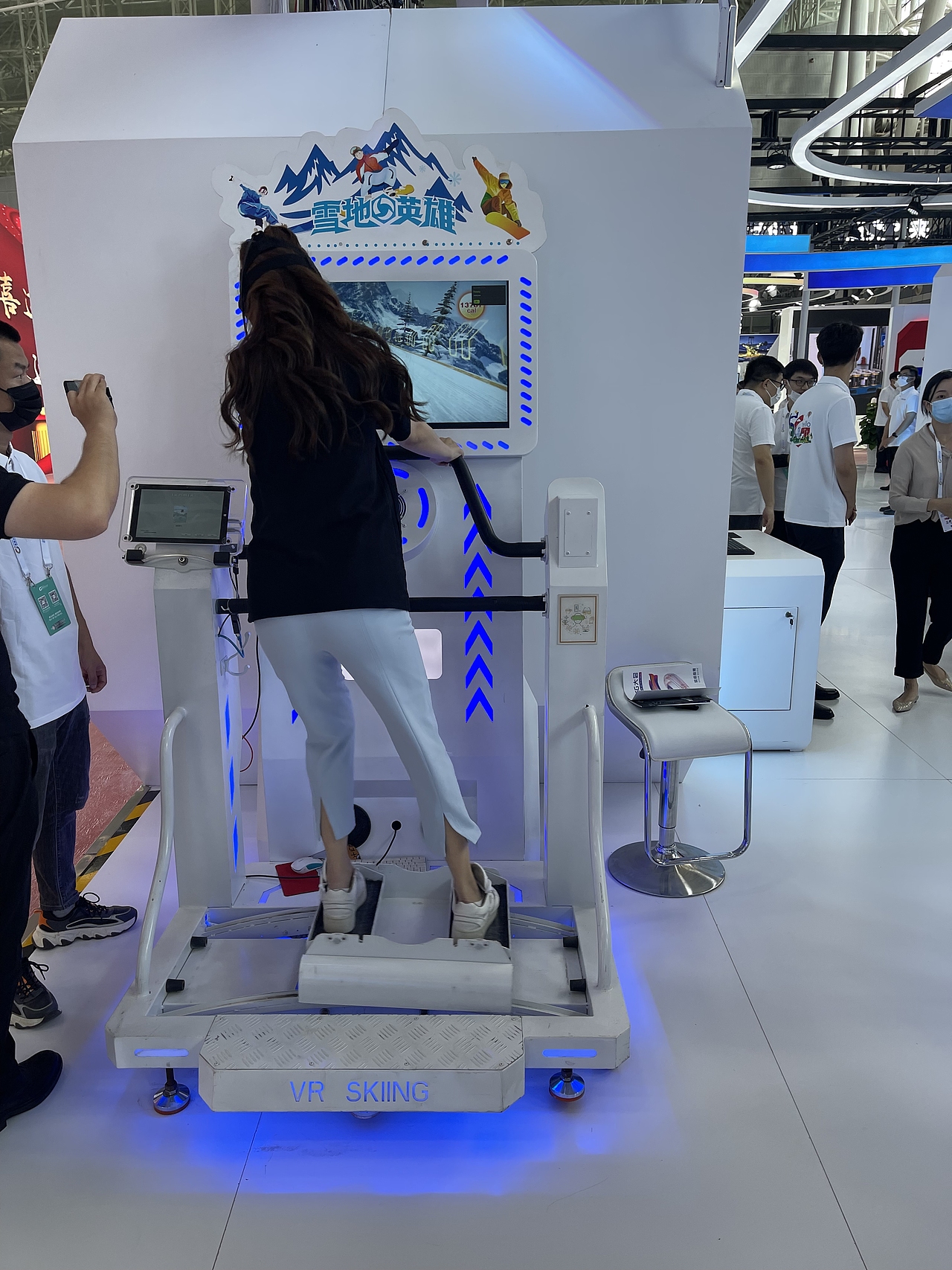 上海 VR滑雪 滑雪模拟机设备出租（图ZMzcxMzQ1NzI4） - 展陈设计 - 站酷设计师上海优乐谷原创素材 - 站酷ZCOOL