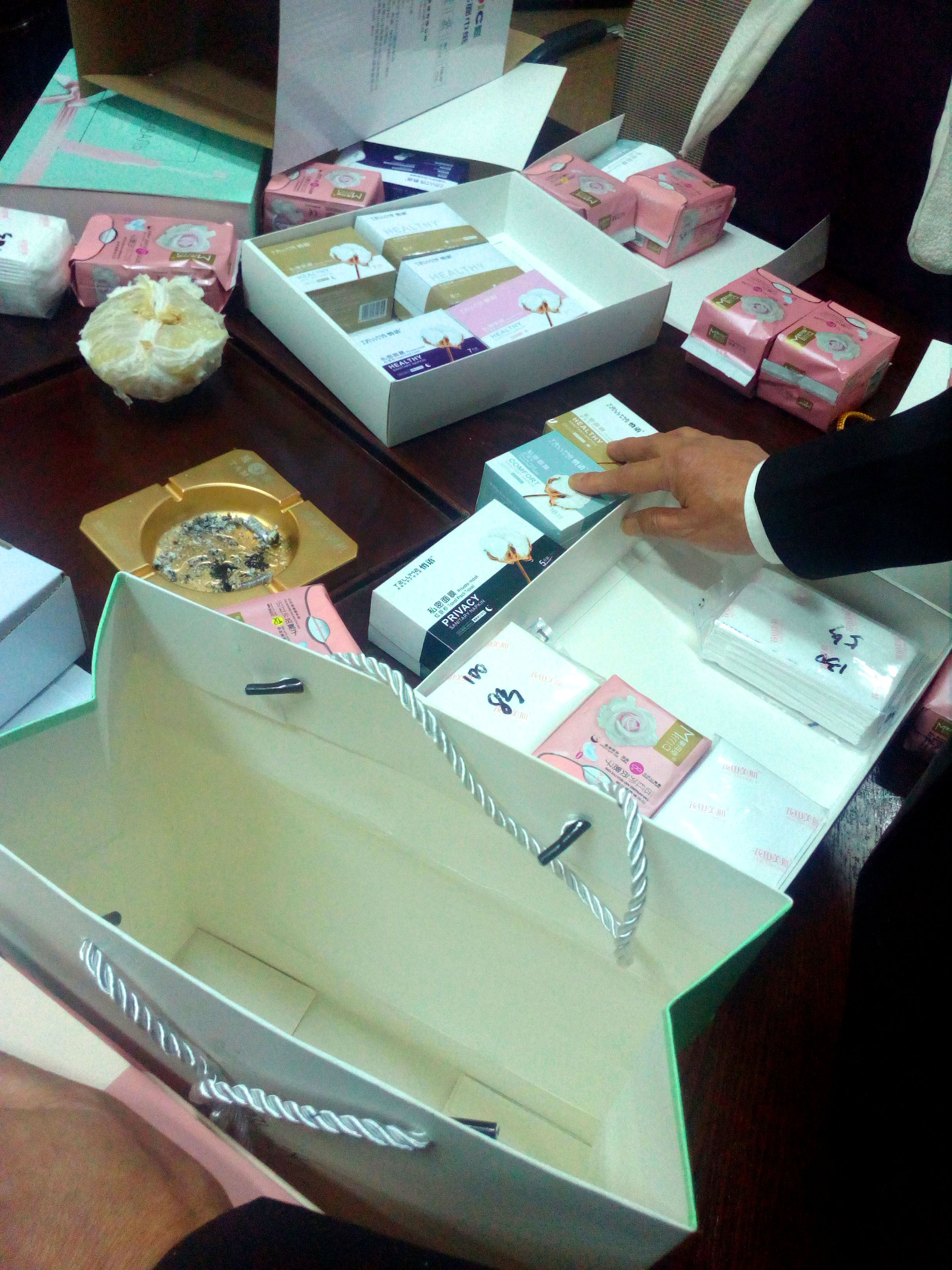 专业产品包装设计专业包装设计高端包装包装食产品礼盒彩盒瓶贴纸袋广告手提袋制作