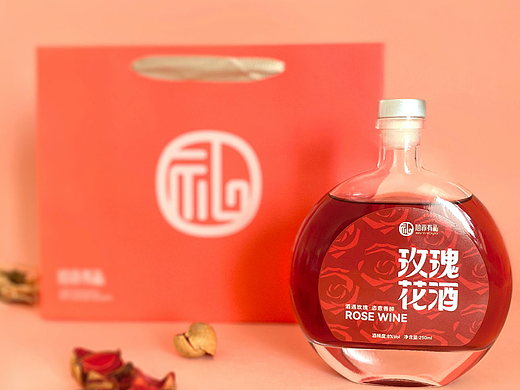 心亦有礼玫瑰花酒包装设计