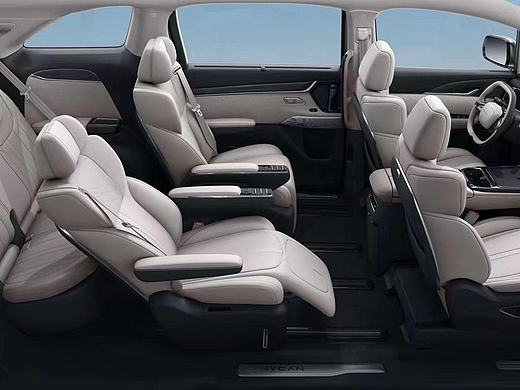 广汽合创V09：商务出行的理想伴侣