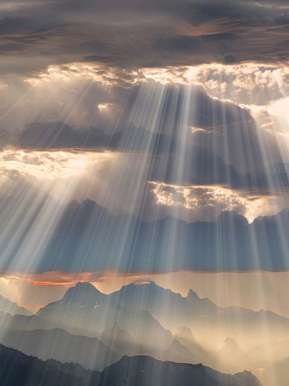 坠落到人间的光