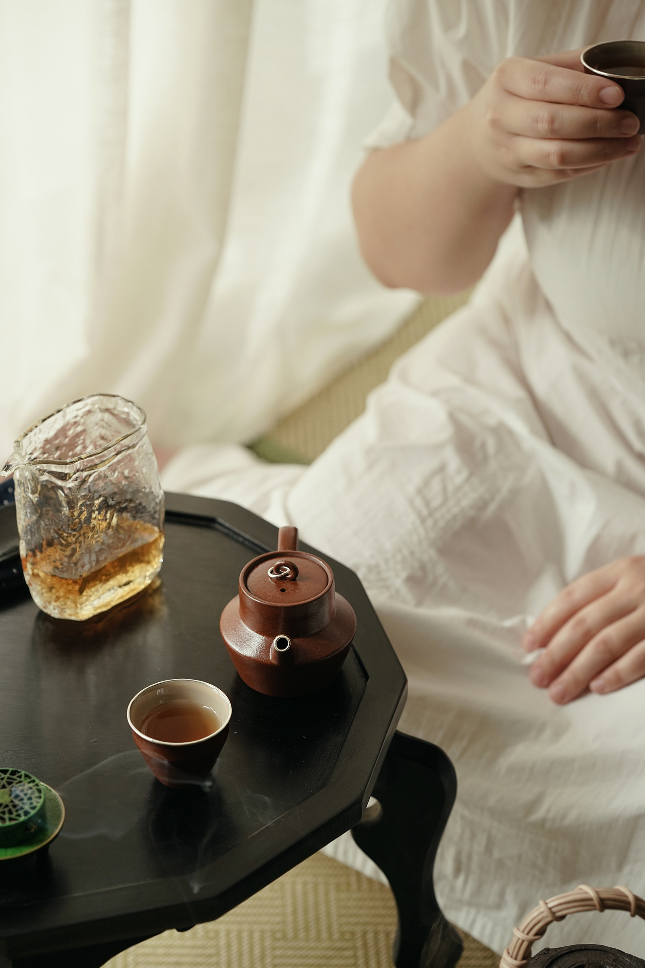 夏至后·丁巳日·友饮