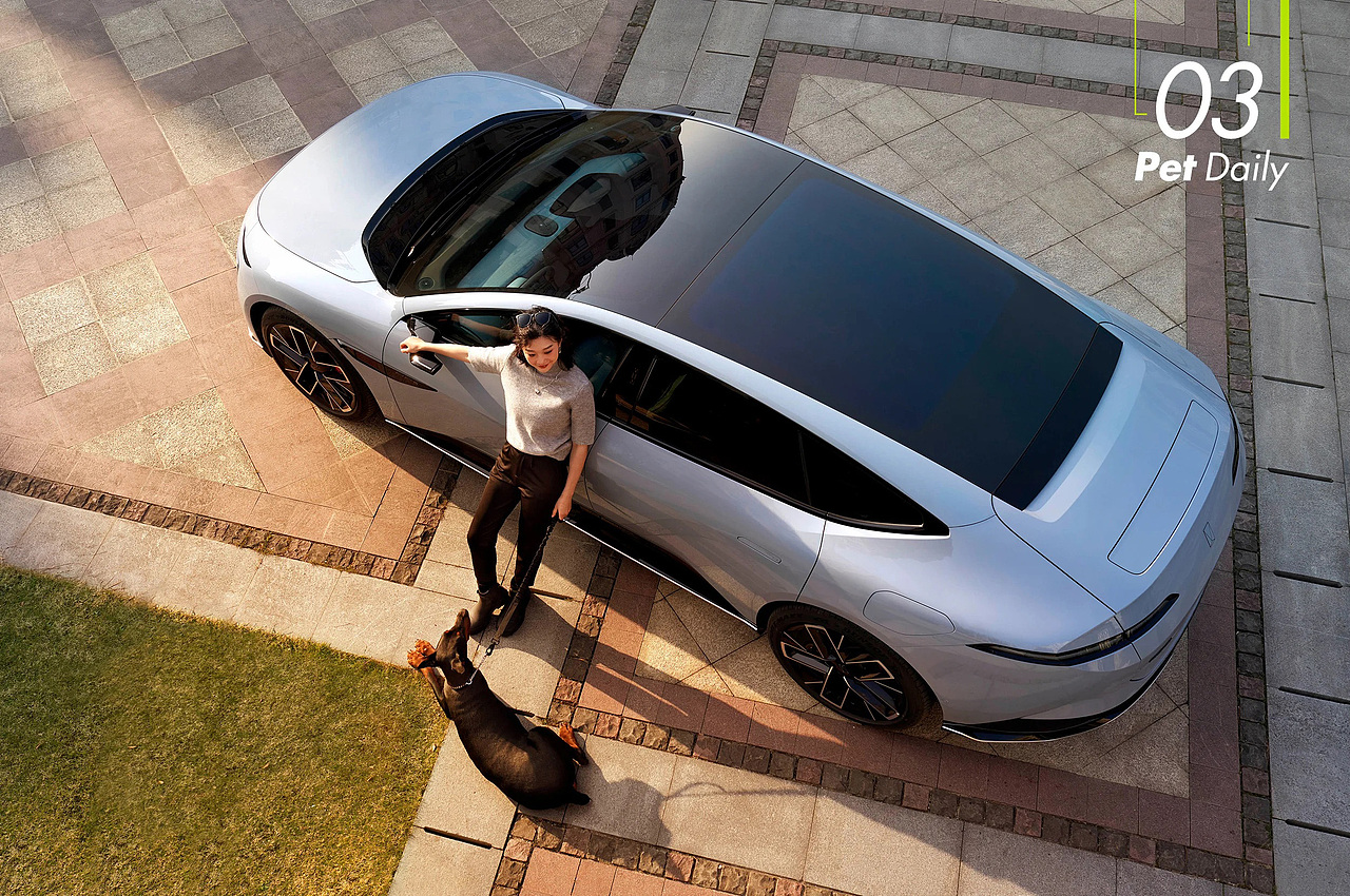 汽车摄影｜阿维塔12和杜宾犬（图ZMzcxNjI1OTM2） - 产品摄影 - 站酷设计师王昌龙WangEthan原创素材 - 站酷ZCOOL