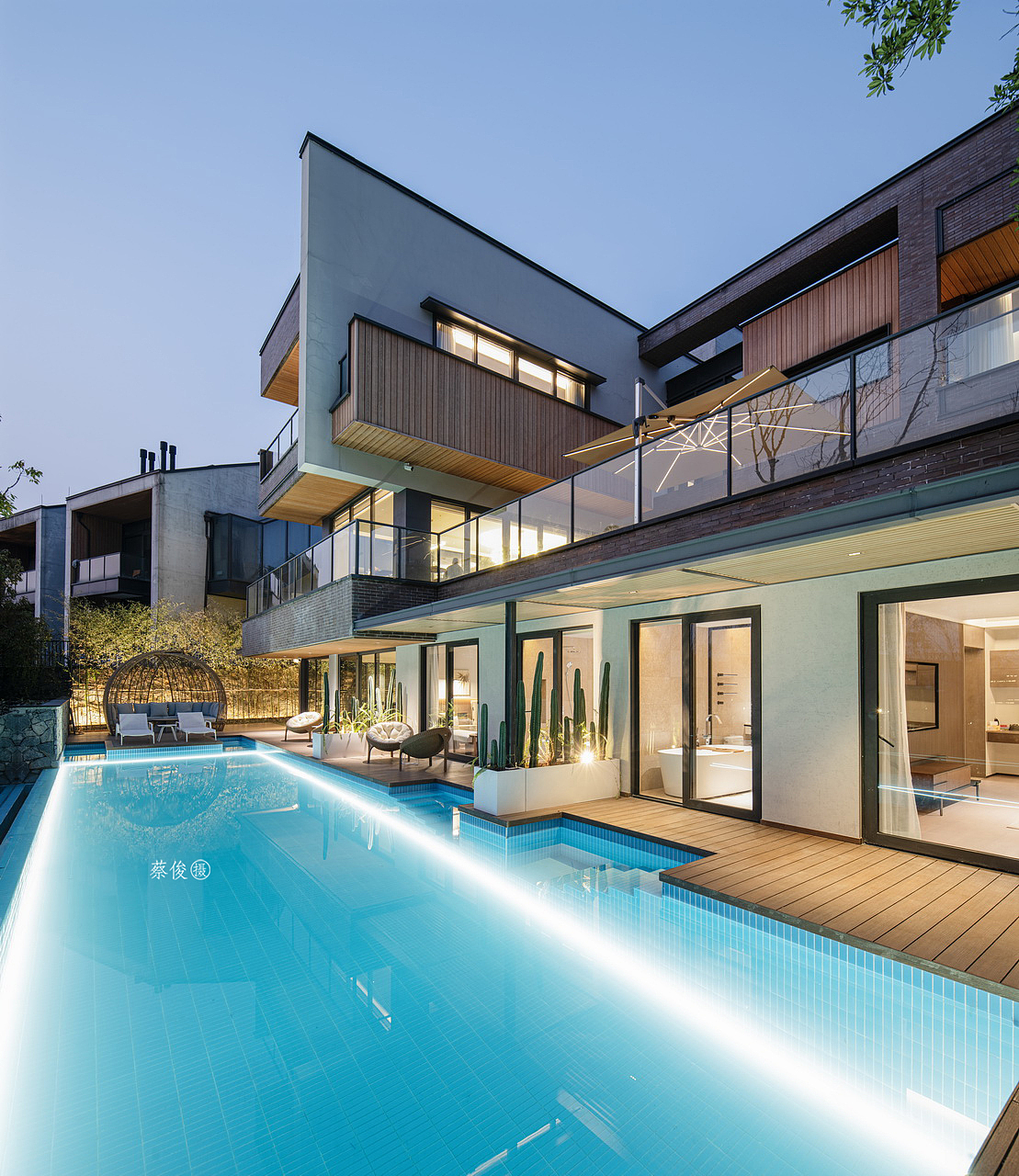 重庆铜锣台31峰（图ZMzcxNzA1NTQw） - 环境/建筑摄影 - 站酷设计师闪俊商业摄影原创素材 - 站酷ZCOOL