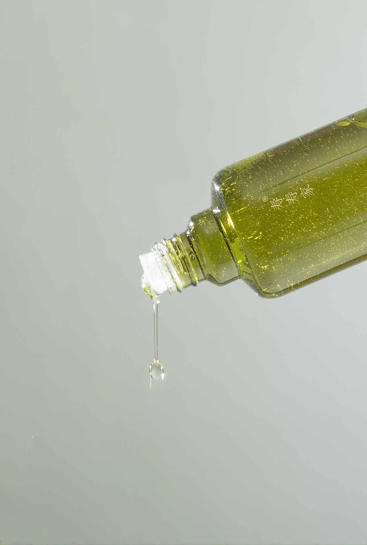 自然 绿植 实验室 精粹水 美妆产品拍摄（图ZMzcxODc1ODI4） - 产品摄影 - 站酷设计师v大梨呀原创素材 - 站酷ZCOOL