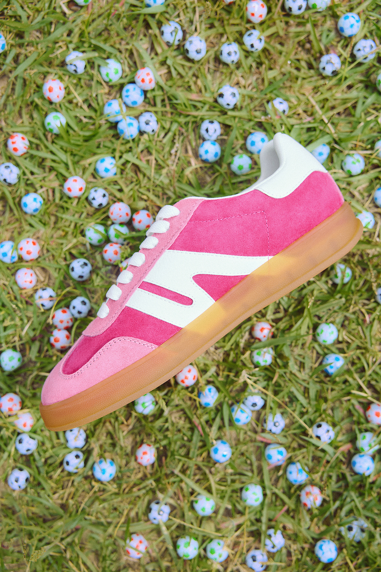 天美意TEENMIX外景静物片