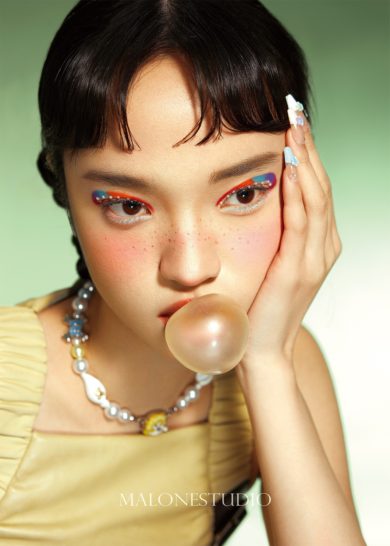 彩妆 千妍-玩色