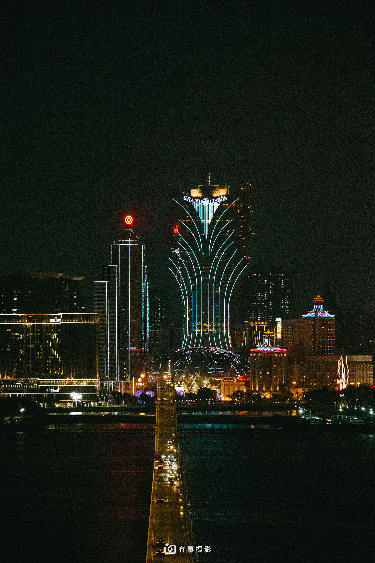 澳门，华灯初上