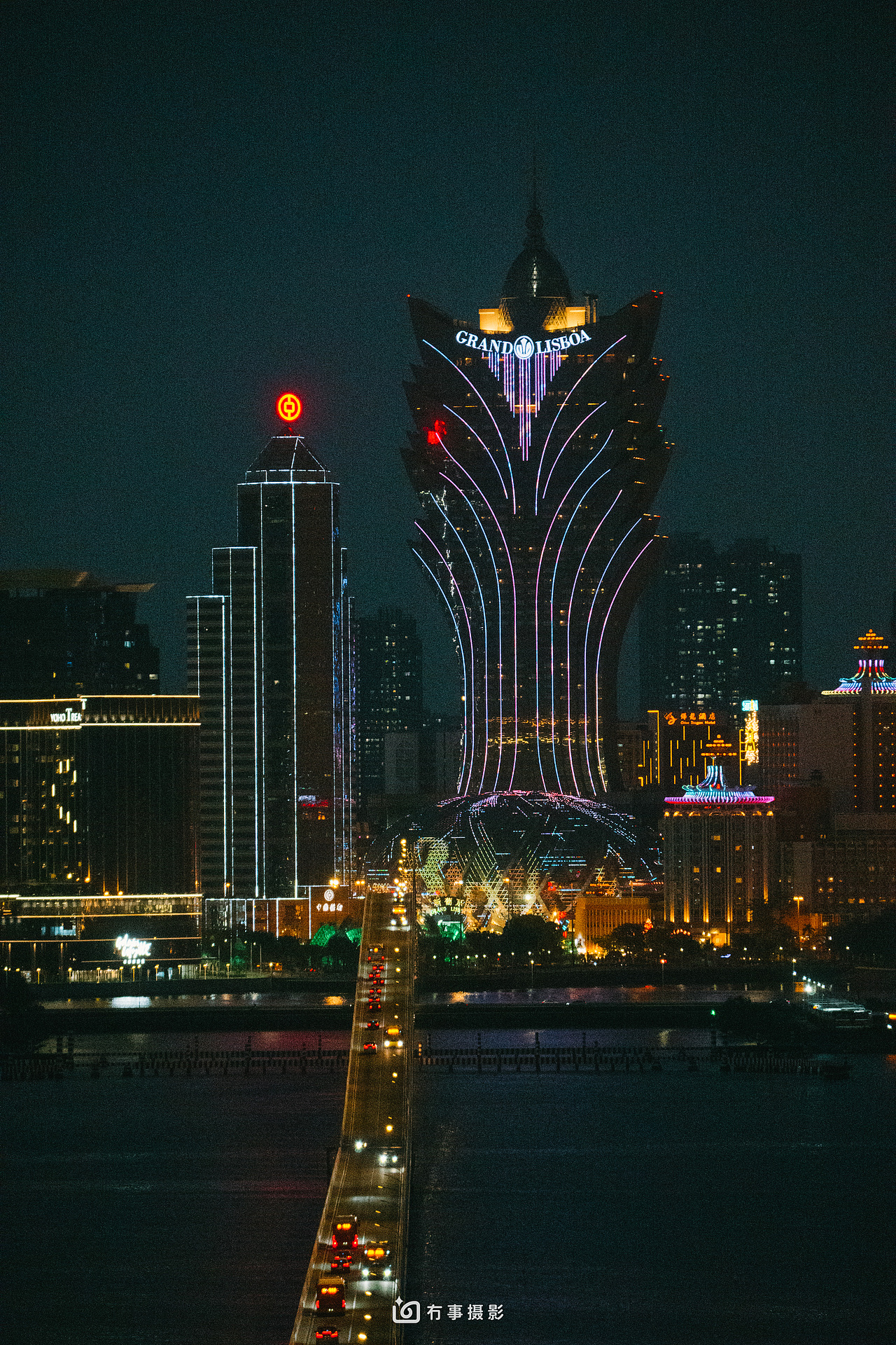 澳门,华灯初上