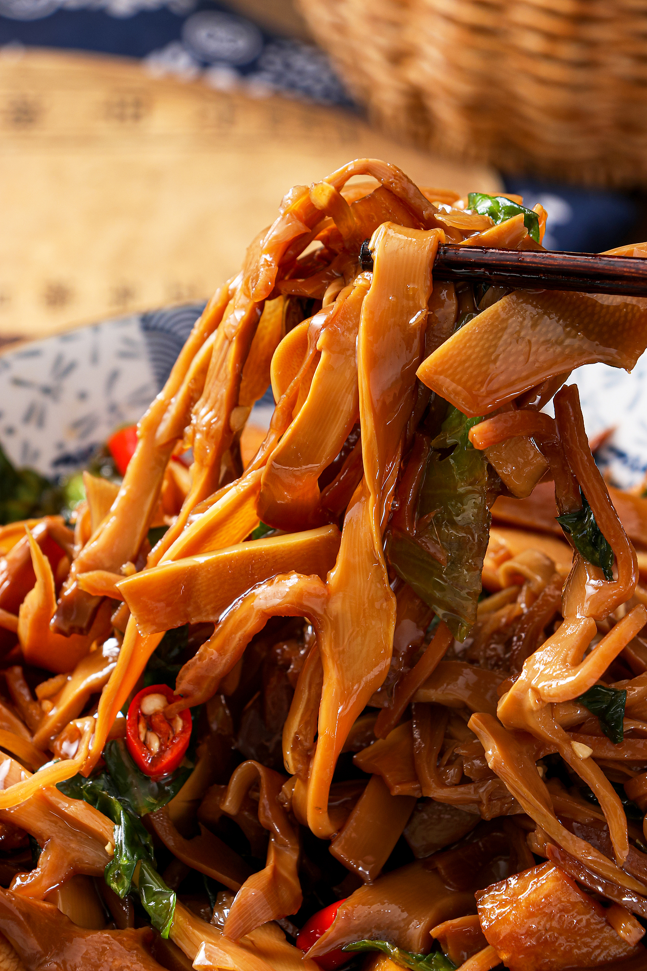 最原始的手拌糯米笋碳烤笋新鲜农家笋片笋条自制泡椒笋