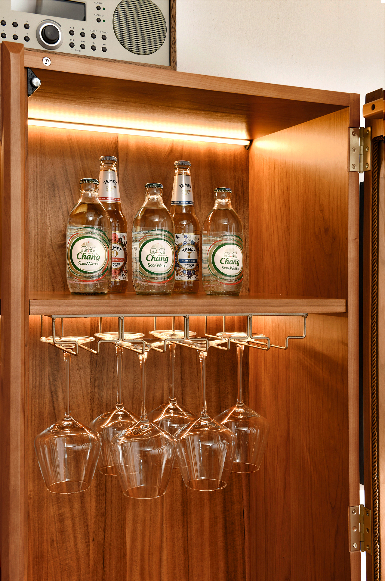 繆斯酒柜（圖ZMzcyMTAxNjY0） - 生活用品 - 站酷設(shè)計(jì)師Z60183206原創(chuàng)素材 - 站酷ZCOOL