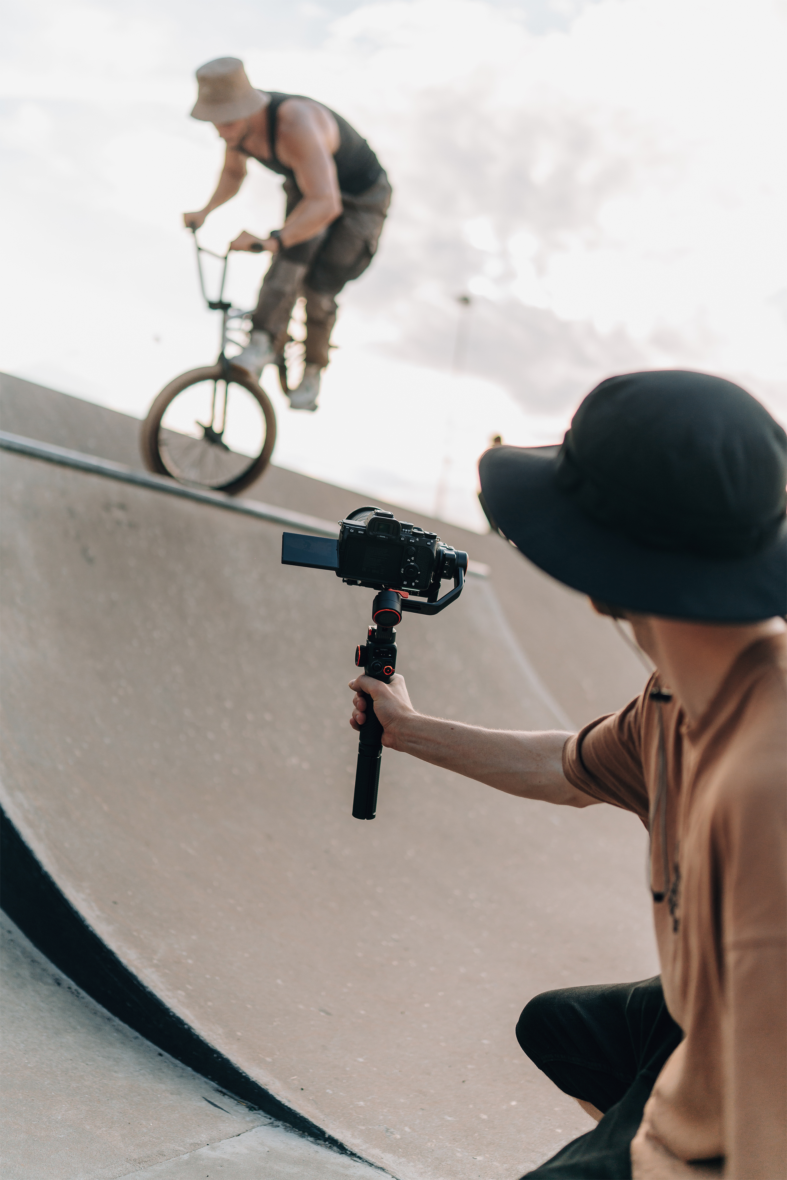 狂拍不抖，智能追踪（图ZMTQ4MzU5NjQ=） - 观点 - 站酷设计师千策良品工业设计原创素材 - 站酷ZCOOL