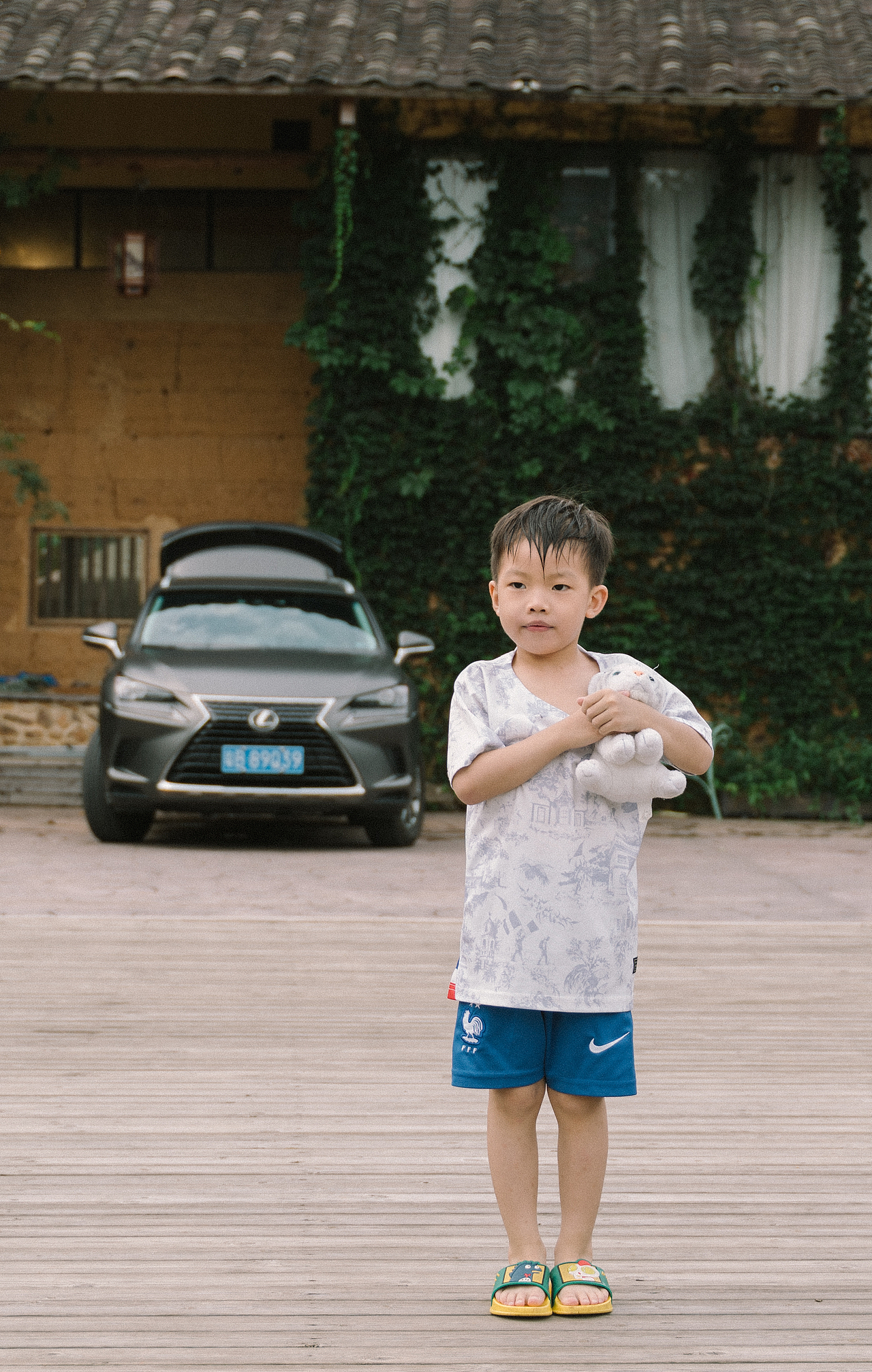 夏天河里戏水的人们（图ZMzcyMzM2MzIw） - 人文/纪实摄影 - 站酷设计师摄影师李宏原创素材 - 站酷ZCOOL