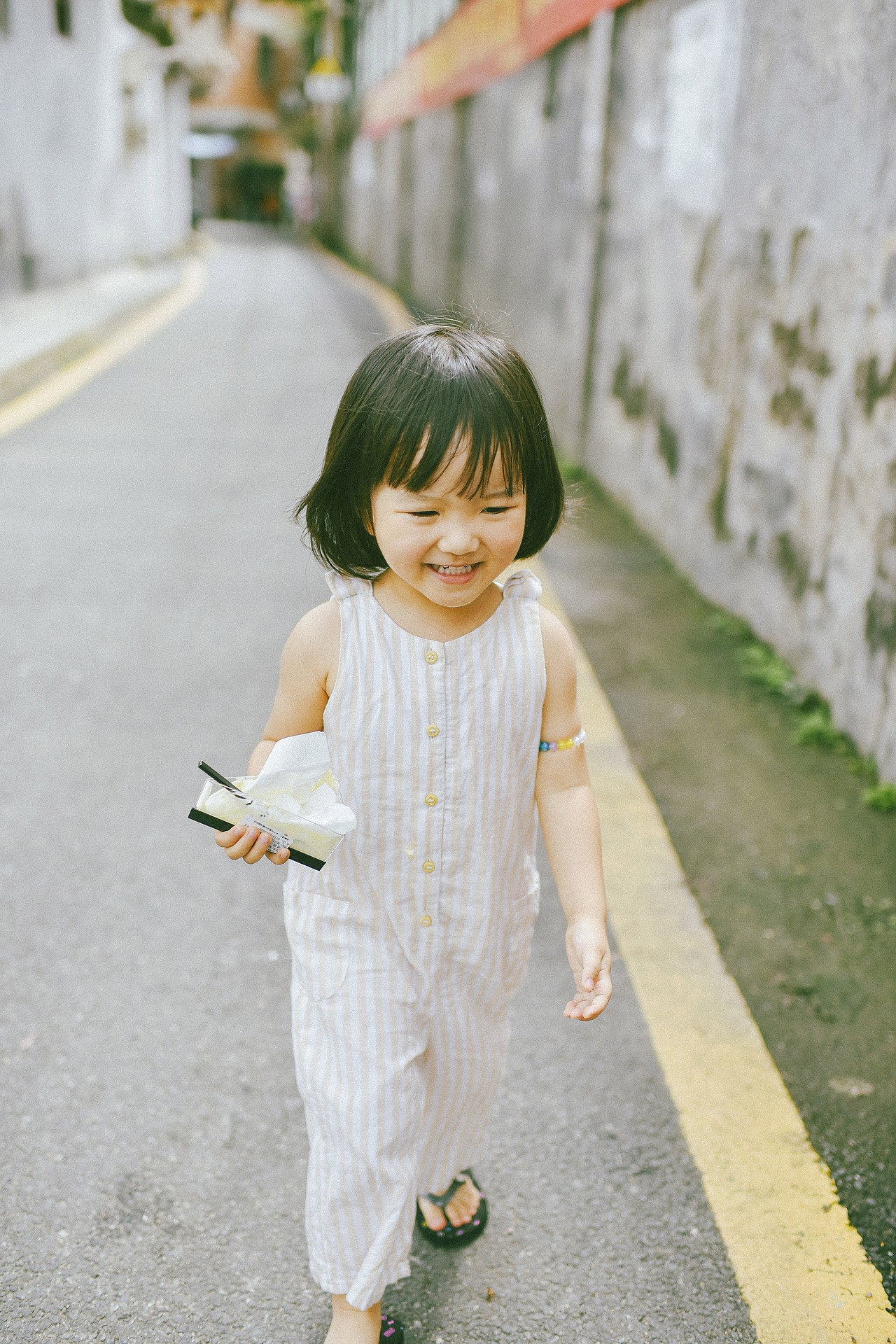 悠然夏日，走走逛逛吃吃（图ZMzcyMzc2NDIw） - 人像摄影 - 站酷设计师刘豌豆豆豆小姐原创素材 - 站酷ZCOOL