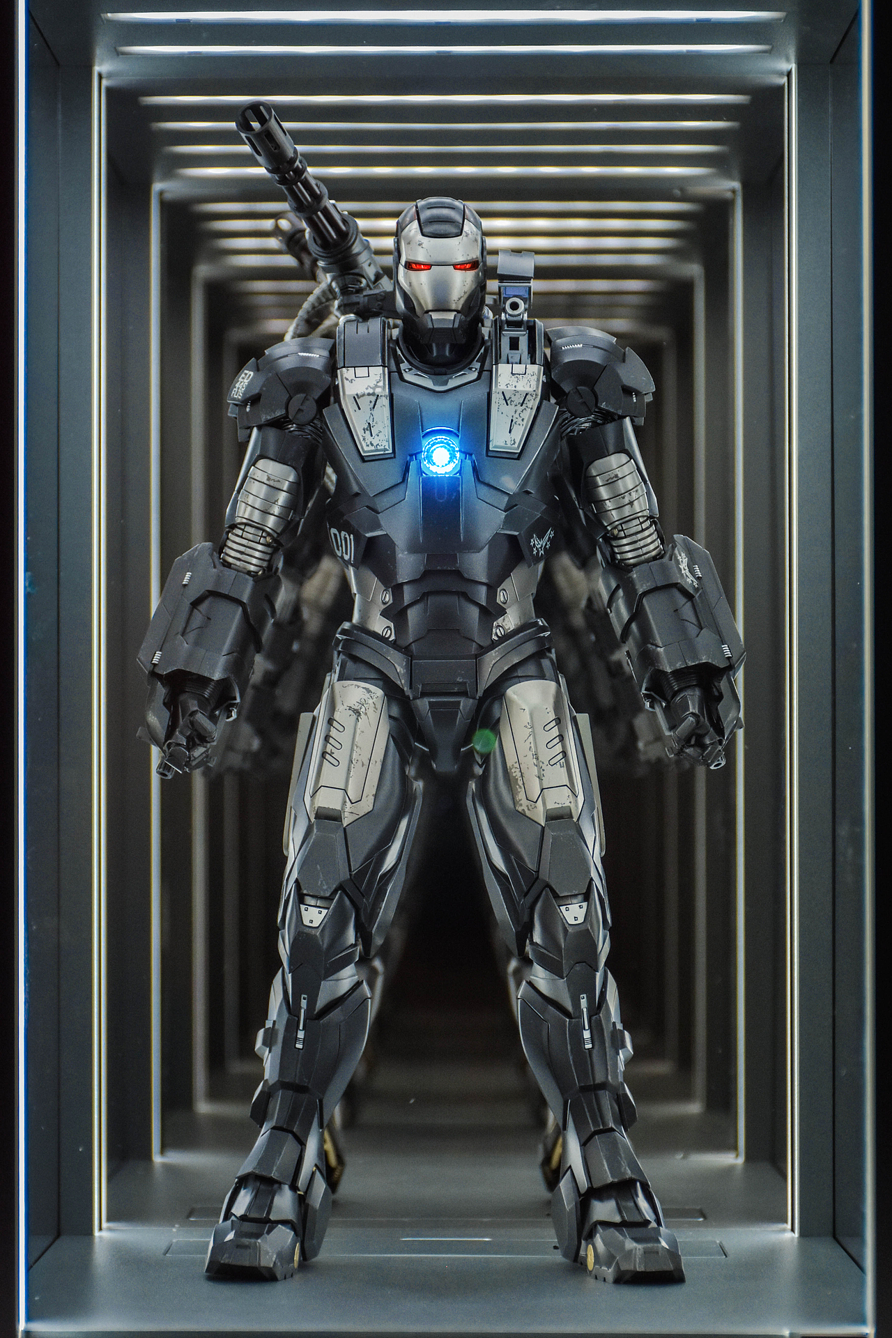 HOTTOYS WAR MACHINE 1.0（图ZMzcyNDg0MDUy） - 产品摄影 - 站酷设计师搏浪原创素材 - 站酷ZCOOL