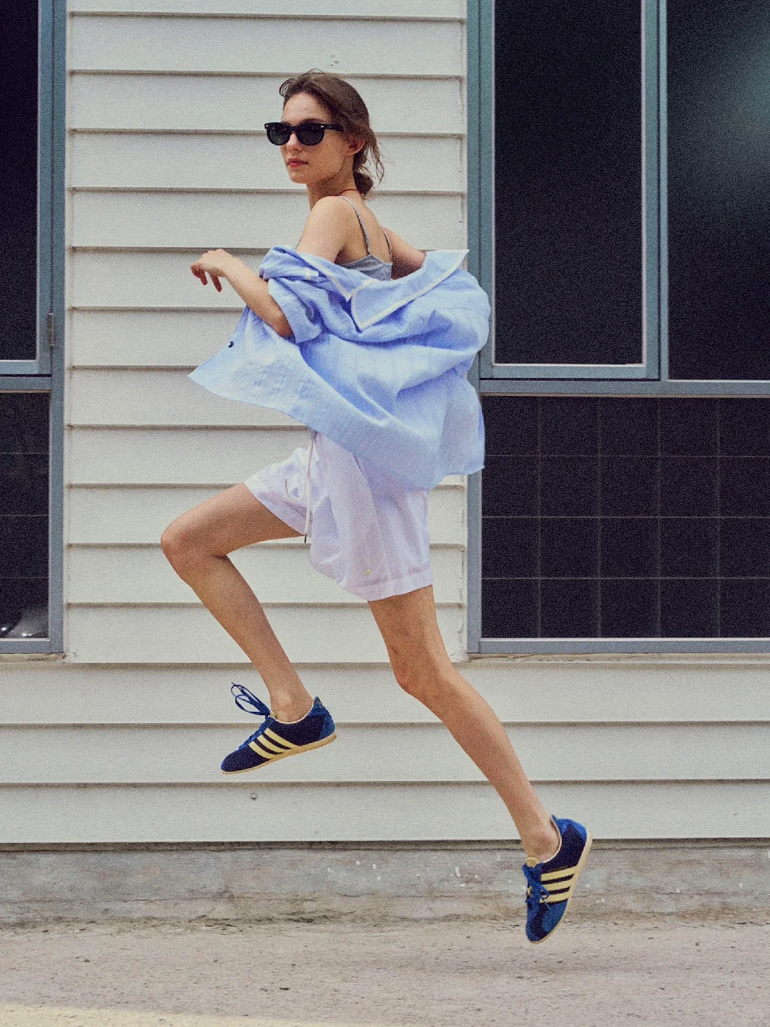 俏皮少女感女鞋可以这样拍 | 审美分享（图ZMzcyNTczOTg0） - 人像摄影 - 站酷设计师TMOSTSHOES原创素材 - 站酷ZCOOL