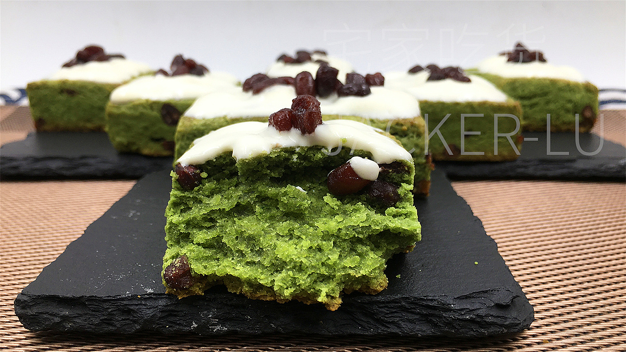 抹茶红豆司康,淡雅清新与醇厚甜蜜的邂逅。