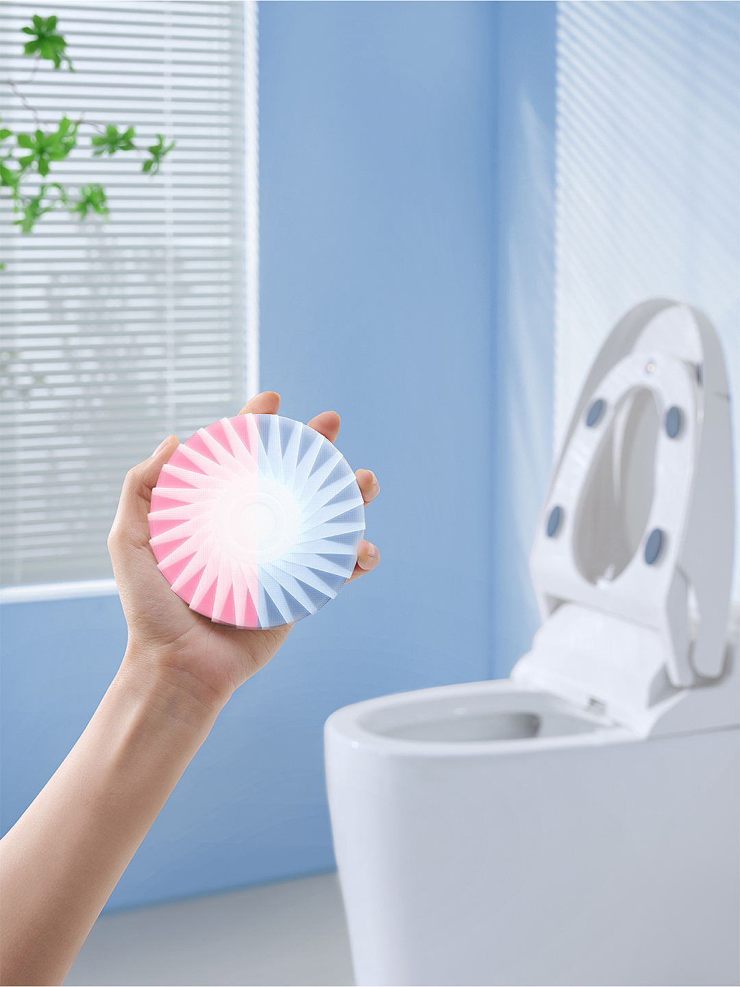 网易严选|大大颗蓝泡泡马桶洁厕剂（图ZMzcyNjkwOTgw） - 产品摄影 - 站酷设计师hyean原创素材 - 站酷ZCOOL