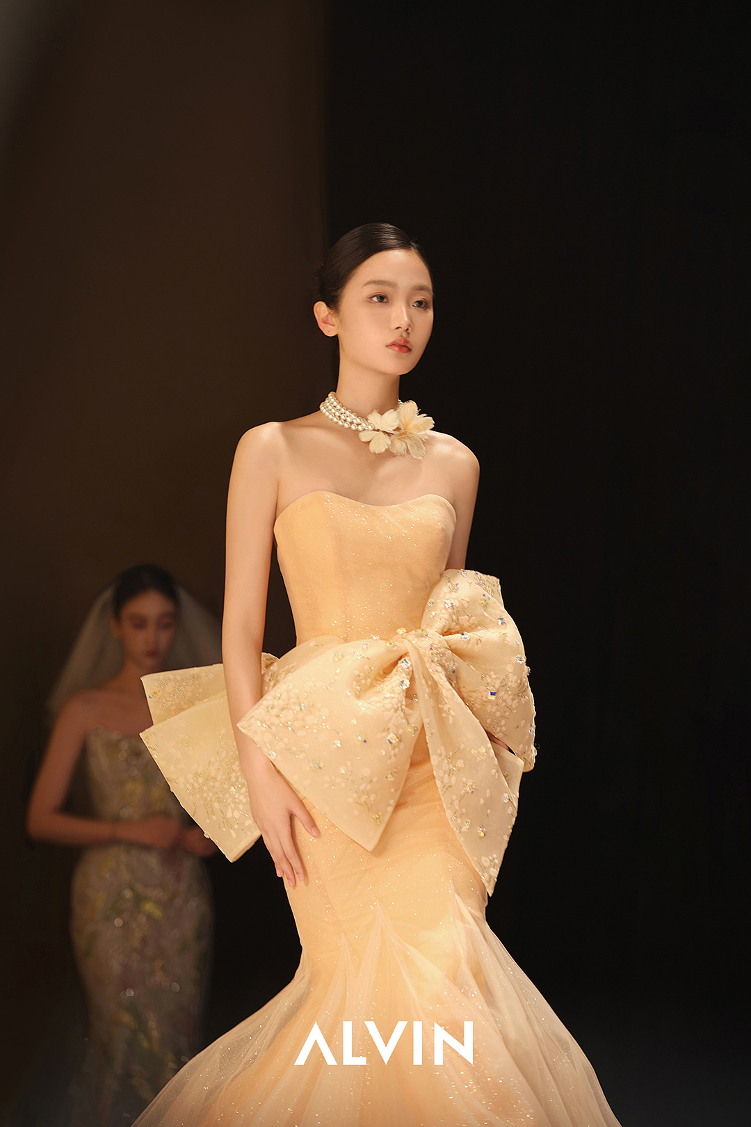 esee英模｜群像｜希尔顿婚纱（图ZMzcyNzU5NzU2） - 时尚/艺术摄影 - 站酷设计师esee英模广州原创素材 - 站酷ZCOOL