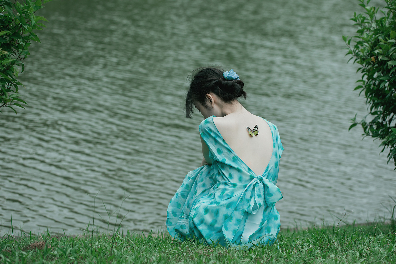 半夏已至 情绪片（图ZMzcyNzg1MzQw） - 人像摄影 - 站酷设计师LittleCCCCCC原创素材 - 站酷ZCOOL