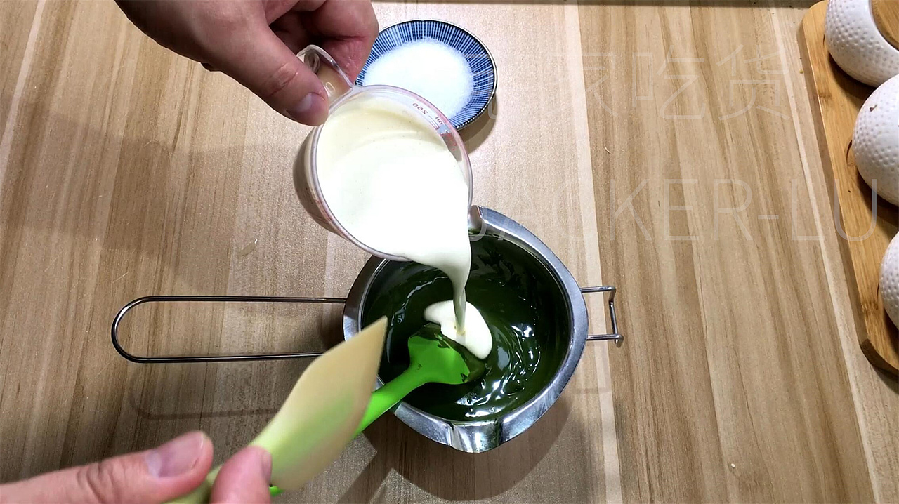 抹茶生巧雪糕,一口丝滑,冰爽冰凉,唤醒清凉与甜蜜。