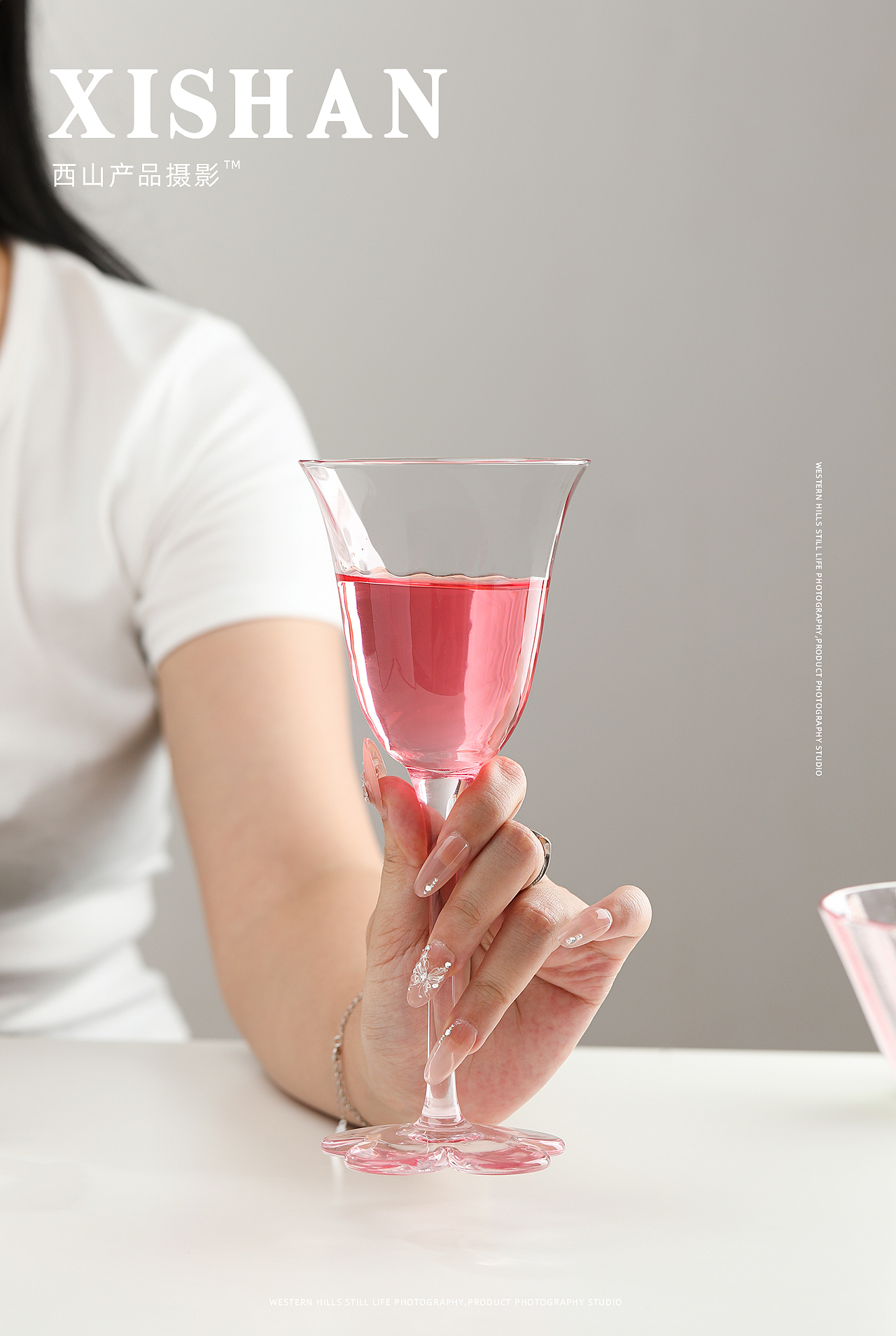 设计款｜渐变色水晶玻璃高脚杯拍摄（图ZMzcyODU5NzI4） - 产品摄影 - 站酷设计师摄影师西山原创素材 - 站酷ZCOOL