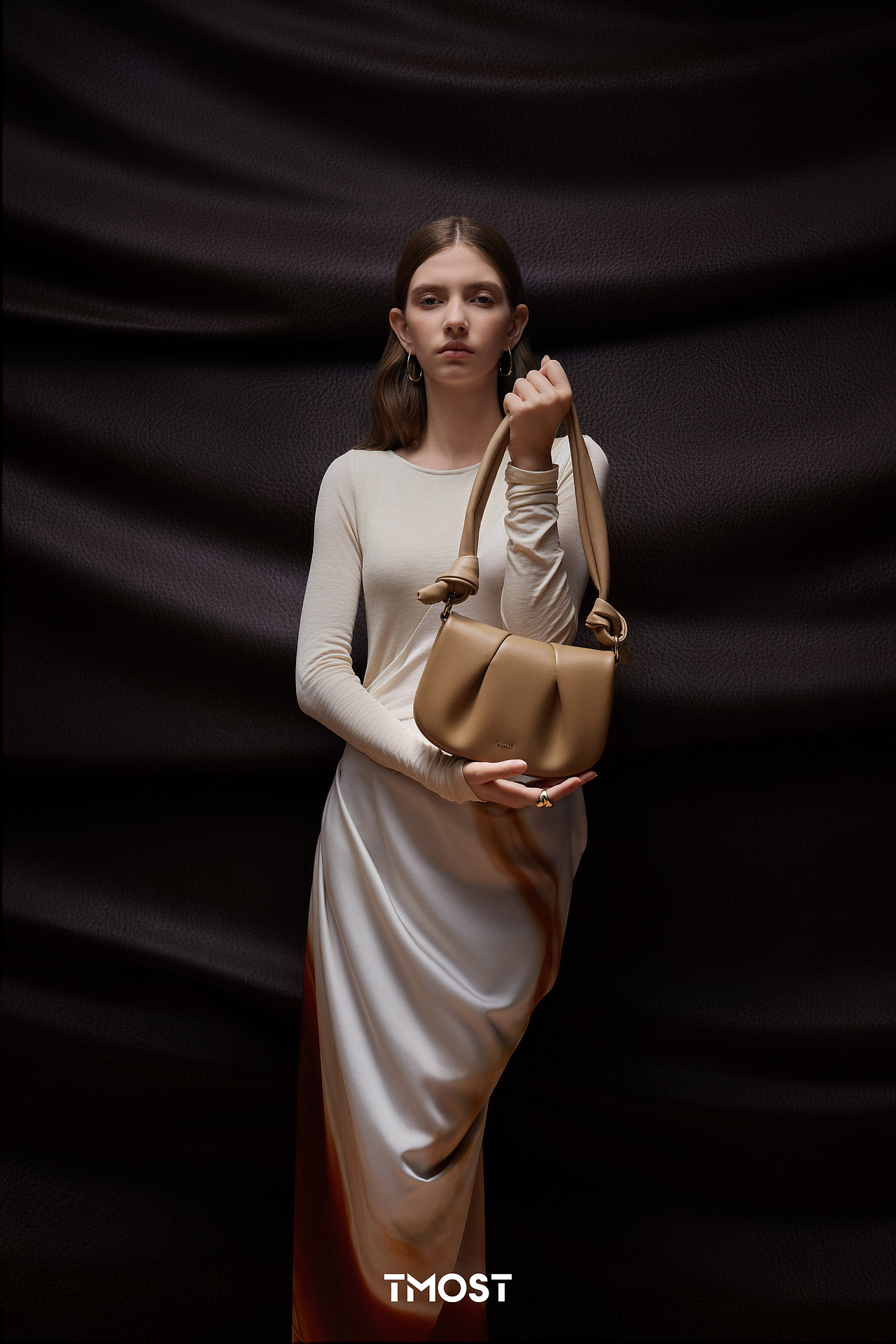 品质包包这样拍真的很高级 | 红谷形象拍摄分享（图ZMzcyOTE2NjAw） - 人像摄影 - 站酷设计师TMOST电商视觉原创素材 - 站酷ZCOOL