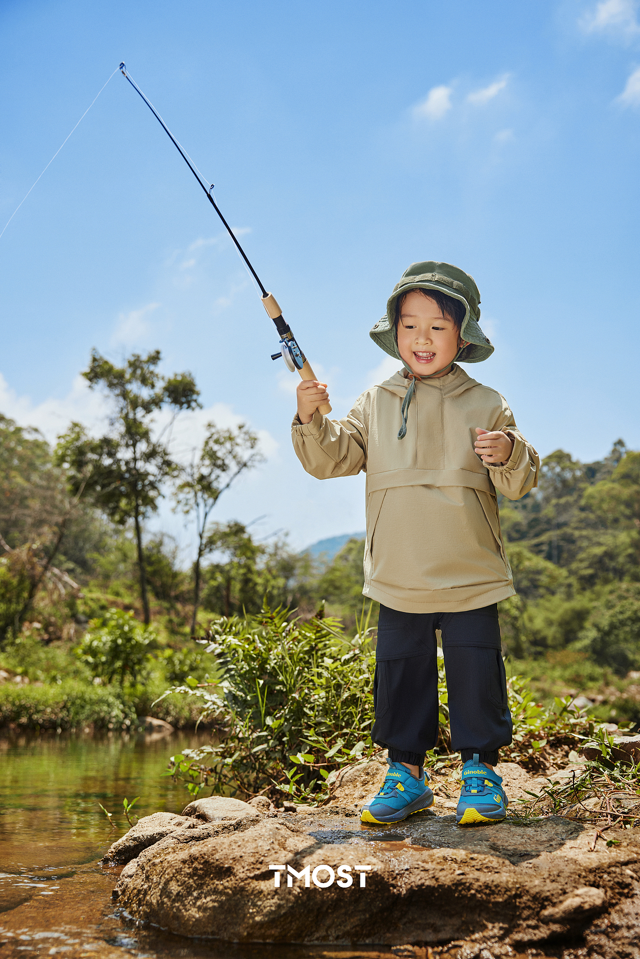 户外童鞋形象大片分享|基诺浦（图ZMzcyOTI0Nzk2） - 人像摄影 - 站酷设计师TMOSTSHOES原创素材 - 站酷ZCOOL