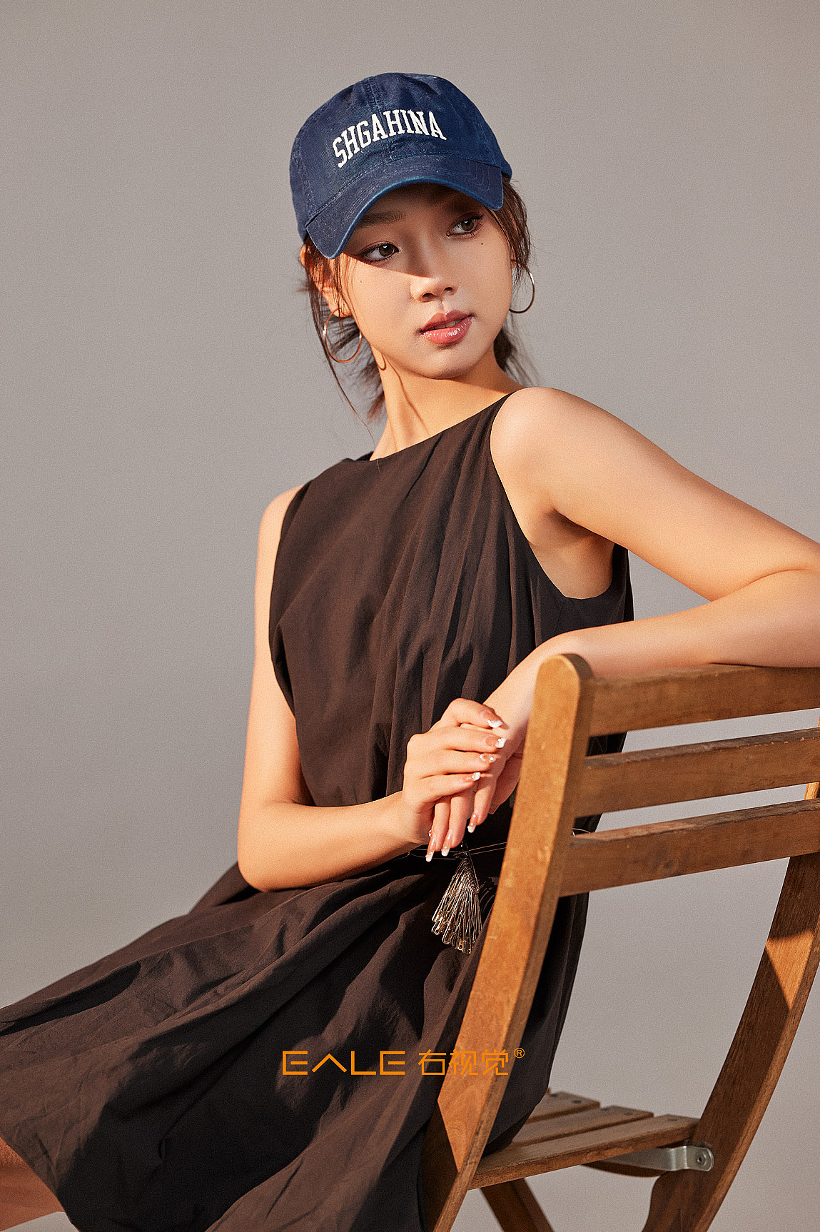 甜酷女生（图ZMzczMjM2NDEy） - 人像摄影 - 站酷设计师ealestudio原创素材 - 站酷ZCOOL