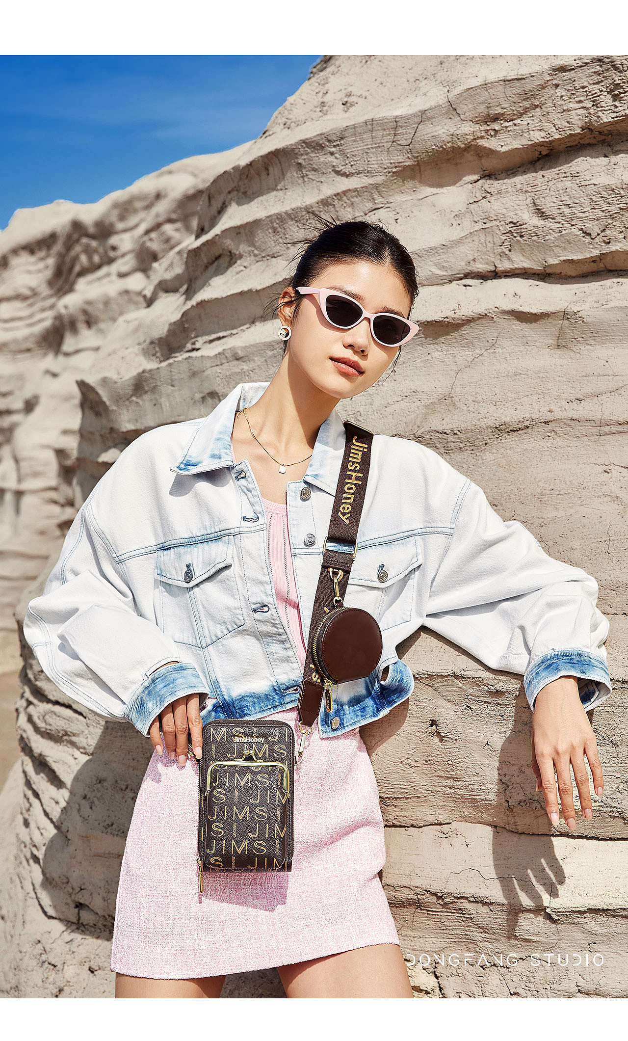 外景包包拍摄（图ZMzczMzgzMjYw） - 时尚/艺术摄影 - 站酷设计师深圳东方摄影原创素材 - 站酷ZCOOL