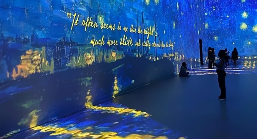 传统墙面装饰已成过去？创意投影互动墙引领新潮流？