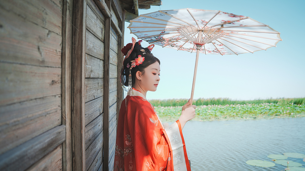 盛夏 | 汉服 | 荷花（图ZMzczNDczMDg0） - 人像摄影 - 站酷设计师Tol去发现美原创素材 - 站酷ZCOOL