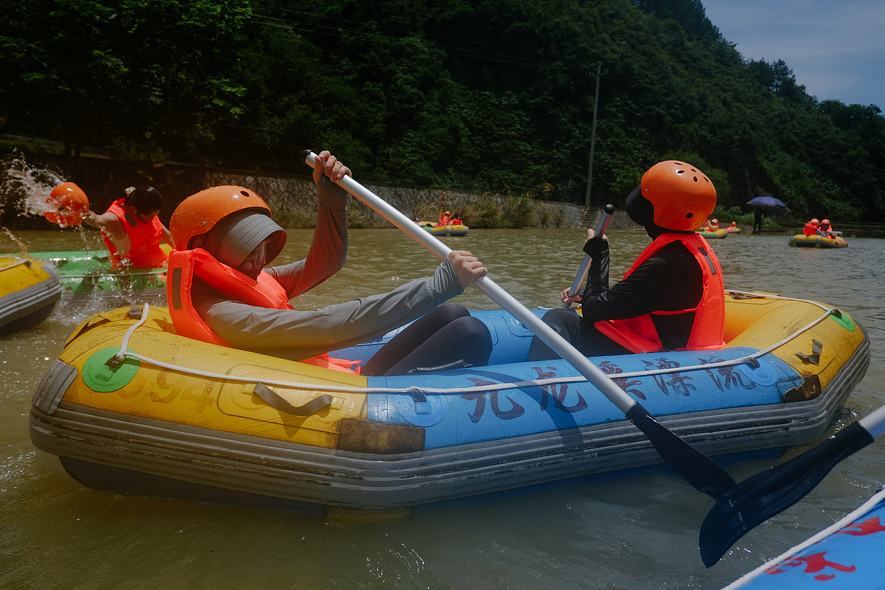 站酷18周年设计师大趴 -- SHANGHAI上海（图ZMzczNDg3MzY0） - 人文/纪实摄影 - 站酷设计师sevens777原创素材 - 站酷ZCOOL