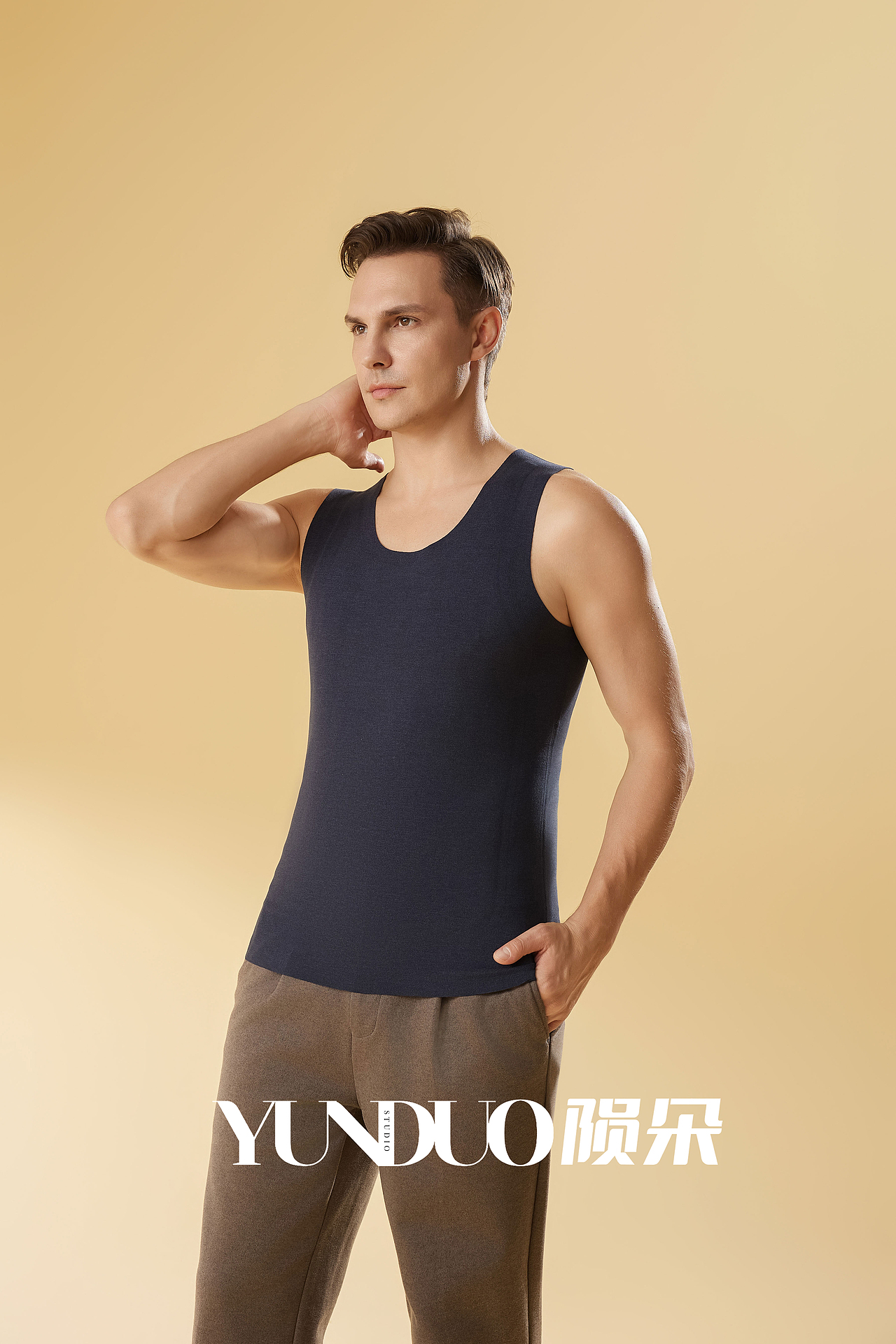 雪中飞 保暖拍摄 保暖背心 保暖套装 冬季保暖拍摄（图ZMzczNTM0NDQ4） - 产品摄影 - 站酷设计师陨朵视觉顾问原创素材 - 站酷ZCOOL