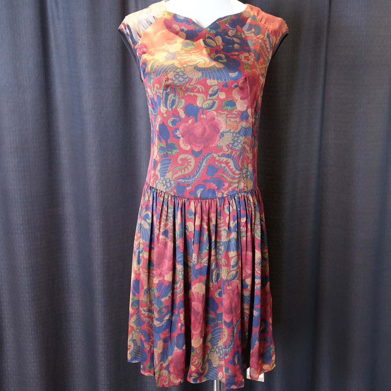 成衣 电商平台展示摄影图（图ZMzczNTYyNjky） - 产品摄影 - 站酷设计师Z078045207原创素材 - 站酷ZCOOL