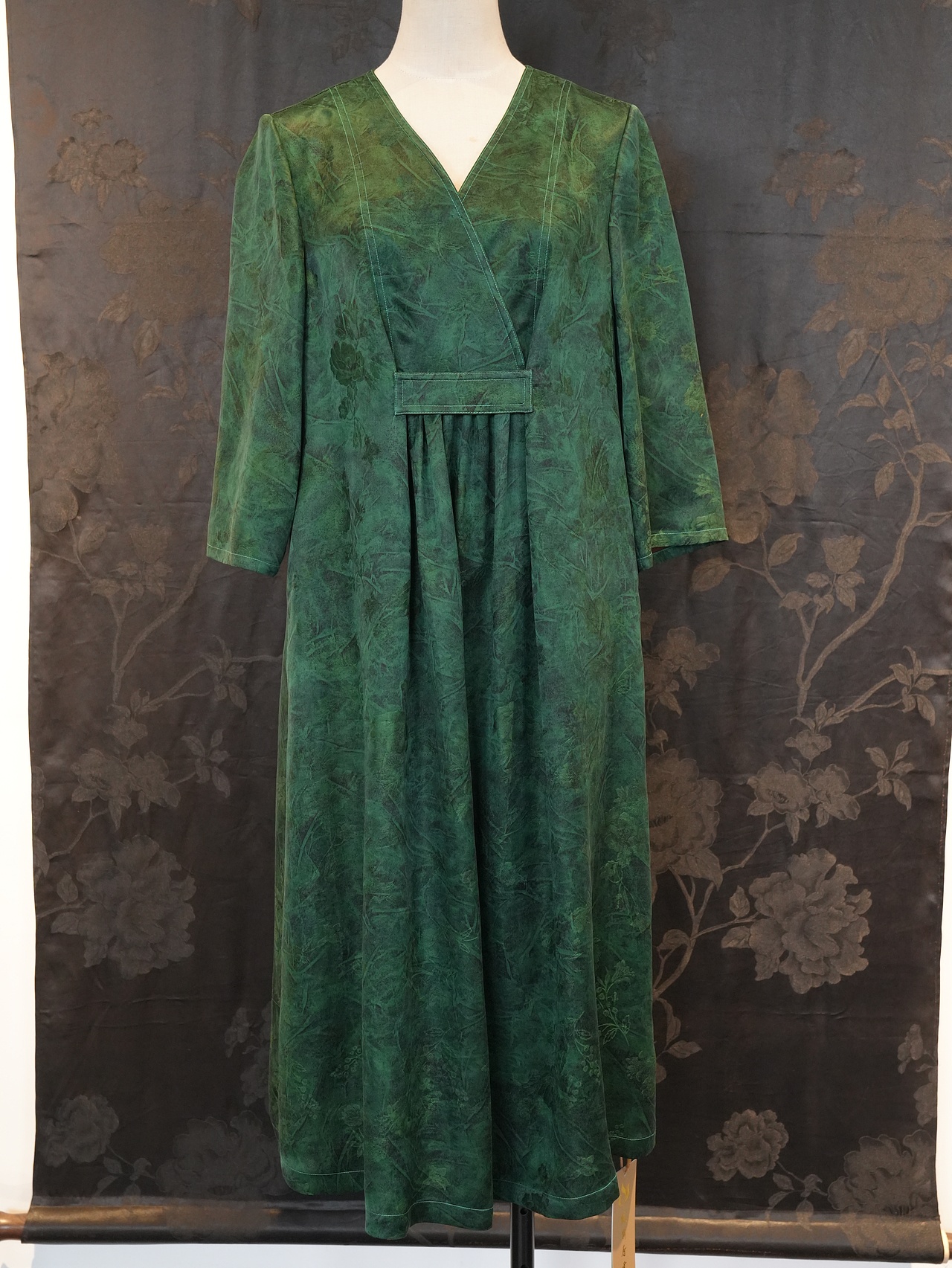 成衣 电商平台展示摄影图（图ZMzczNTYyOTQ0） - 产品摄影 - 站酷设计师Z078045207原创素材 - 站酷ZCOOL