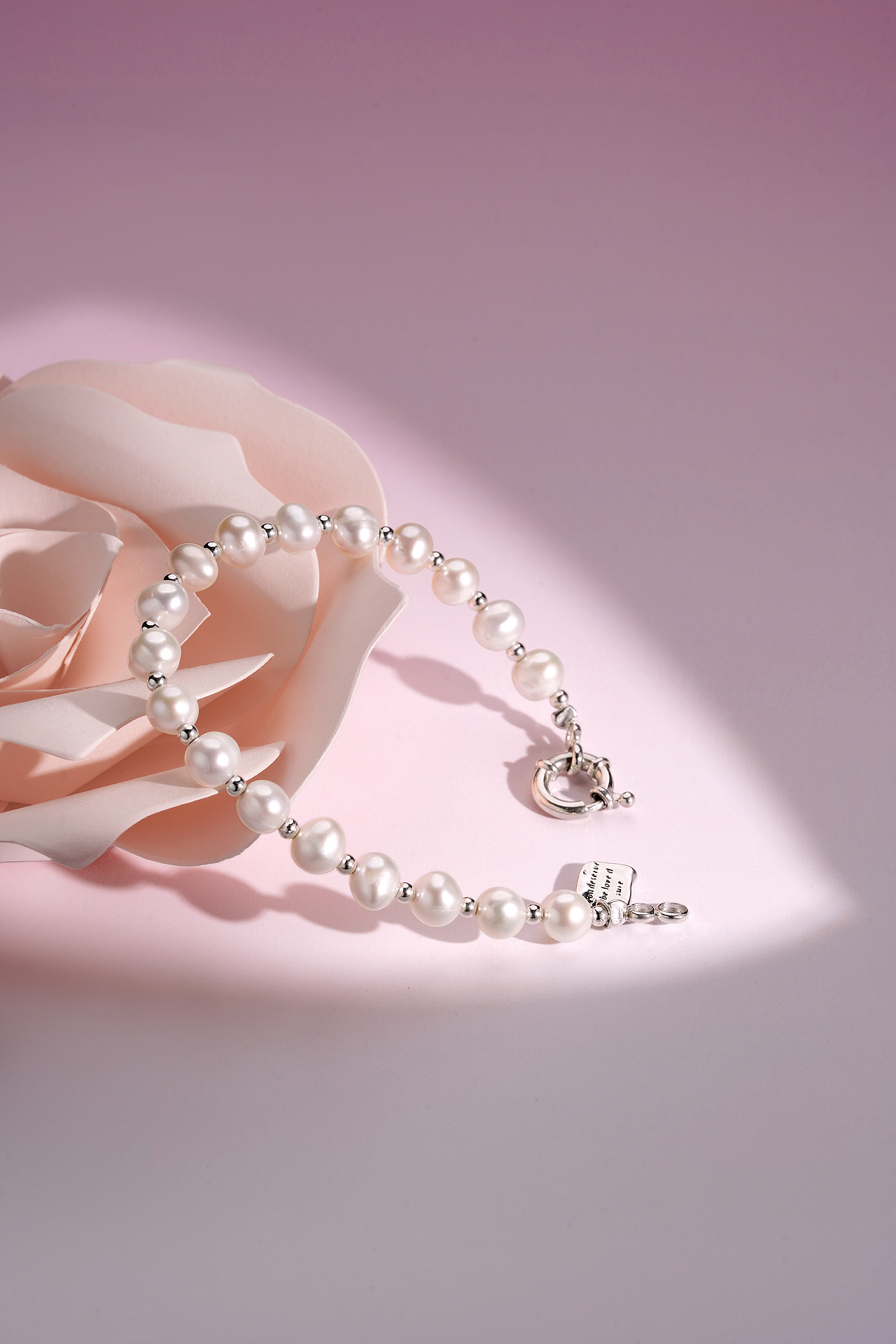 日常珠宝拍摄 |淡水珍珠手链 光影场景氛围图（图ZMzczNTg3NjI0） - 产品摄影 - 站酷设计师珠宝摄影师Ja原创素材 - 站酷ZCOOL